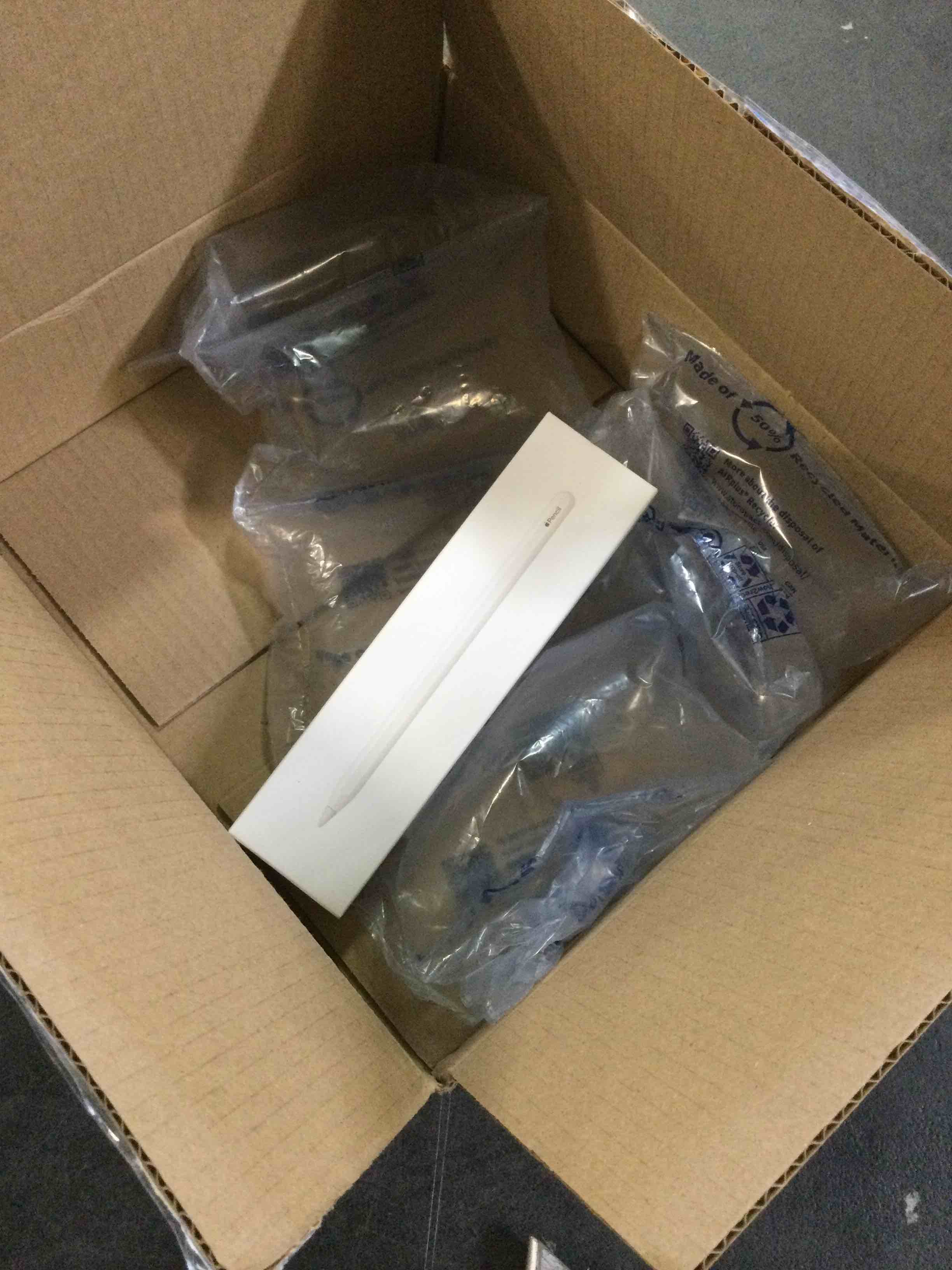 https://s3.amazonaws.com/lotting-images-prod/bidfta/ORG6028325_1711642729919.jpeg