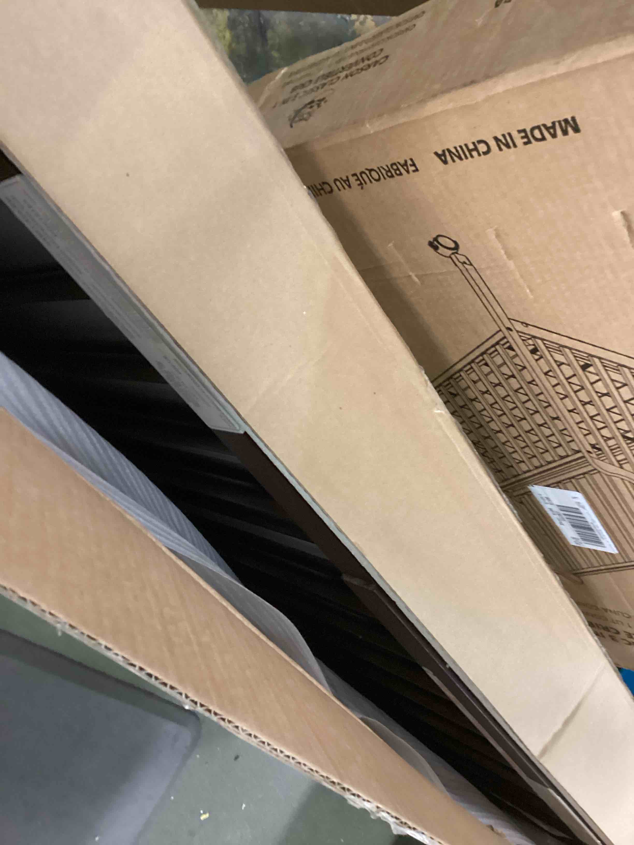 https://s3.amazonaws.com/lotting-images-prod/bidfta/ORG6029590_1711550447409.jpeg