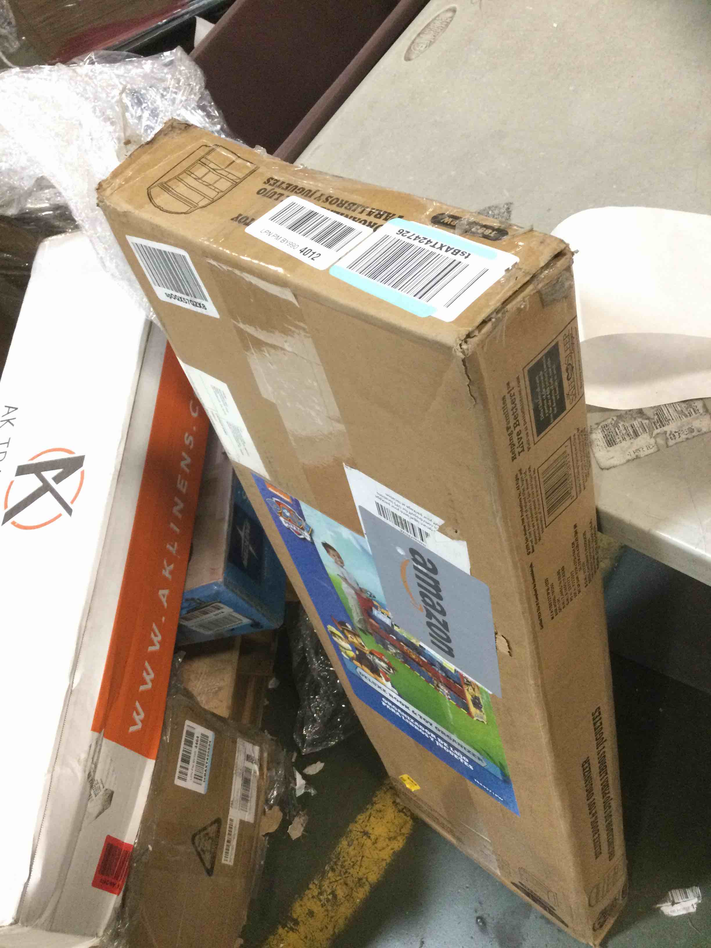 https://s3.amazonaws.com/lotting-images-prod/bidfta/ORG6031035_1710935739345.jpeg