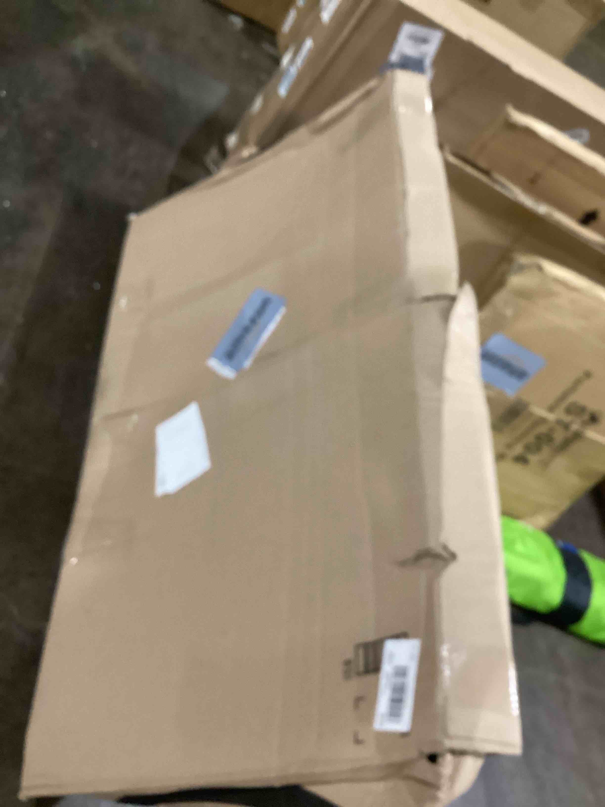 https://s3.amazonaws.com/lotting-images-prod/bidfta/ORG6034915_1721676602401.jpeg