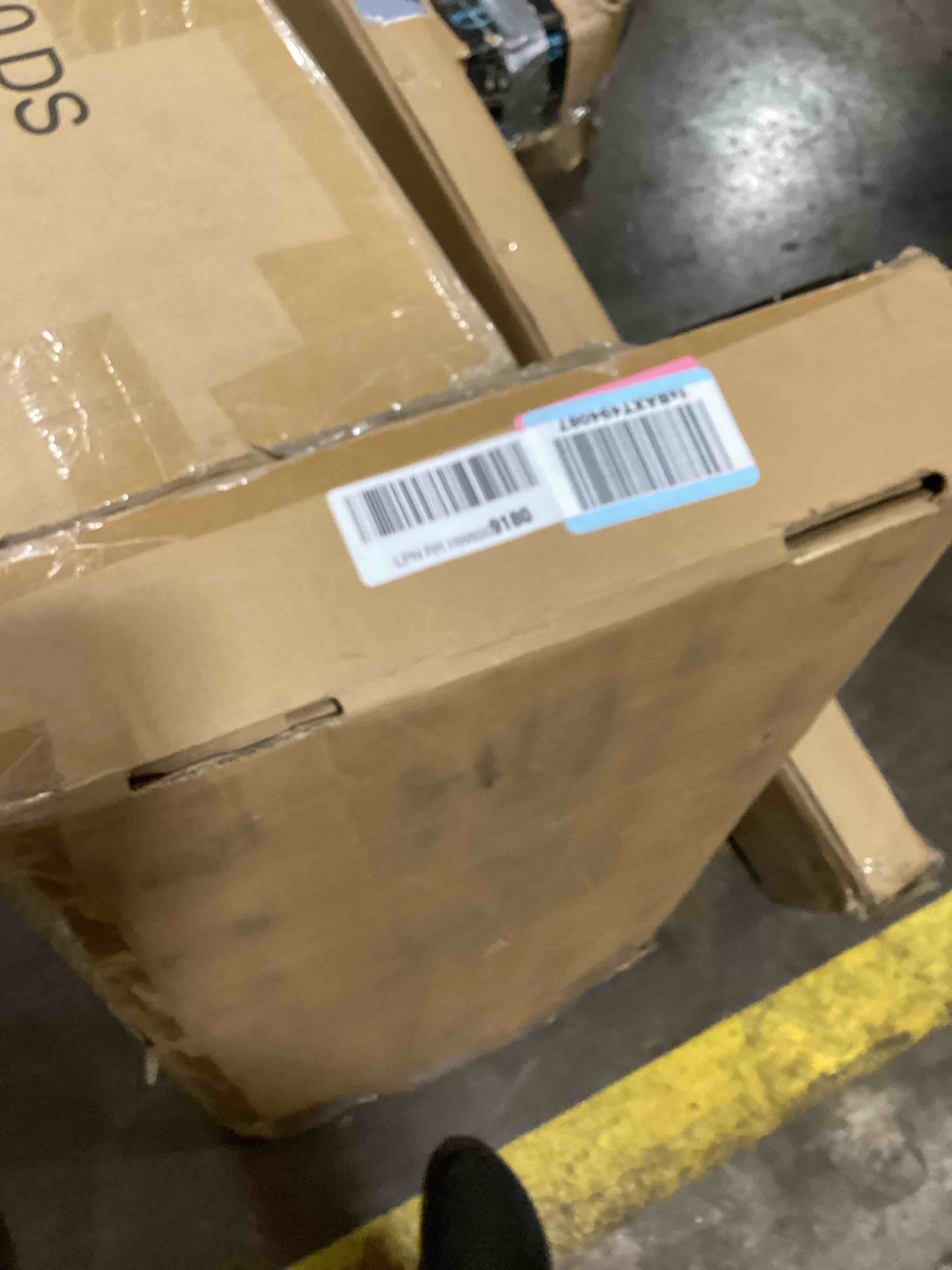https://s3.amazonaws.com/lotting-images-prod/bidfta/ORG6035551_1721761241781.jpeg
