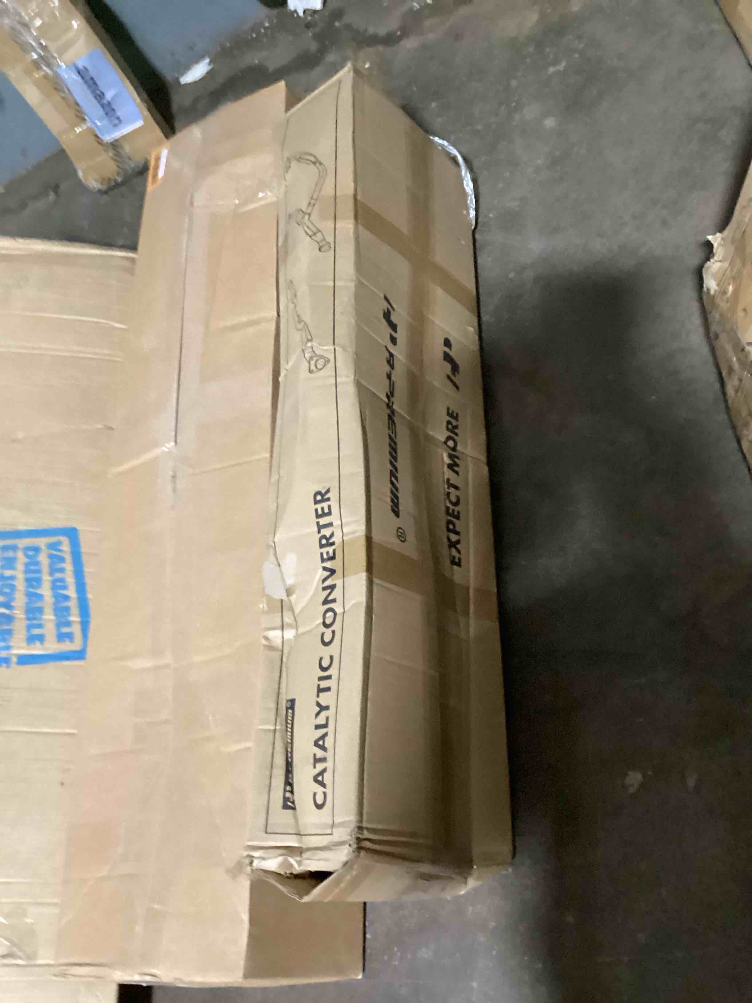 https://s3.amazonaws.com/lotting-images-prod/bidfta/ORG6037976_1723135413840.jpeg