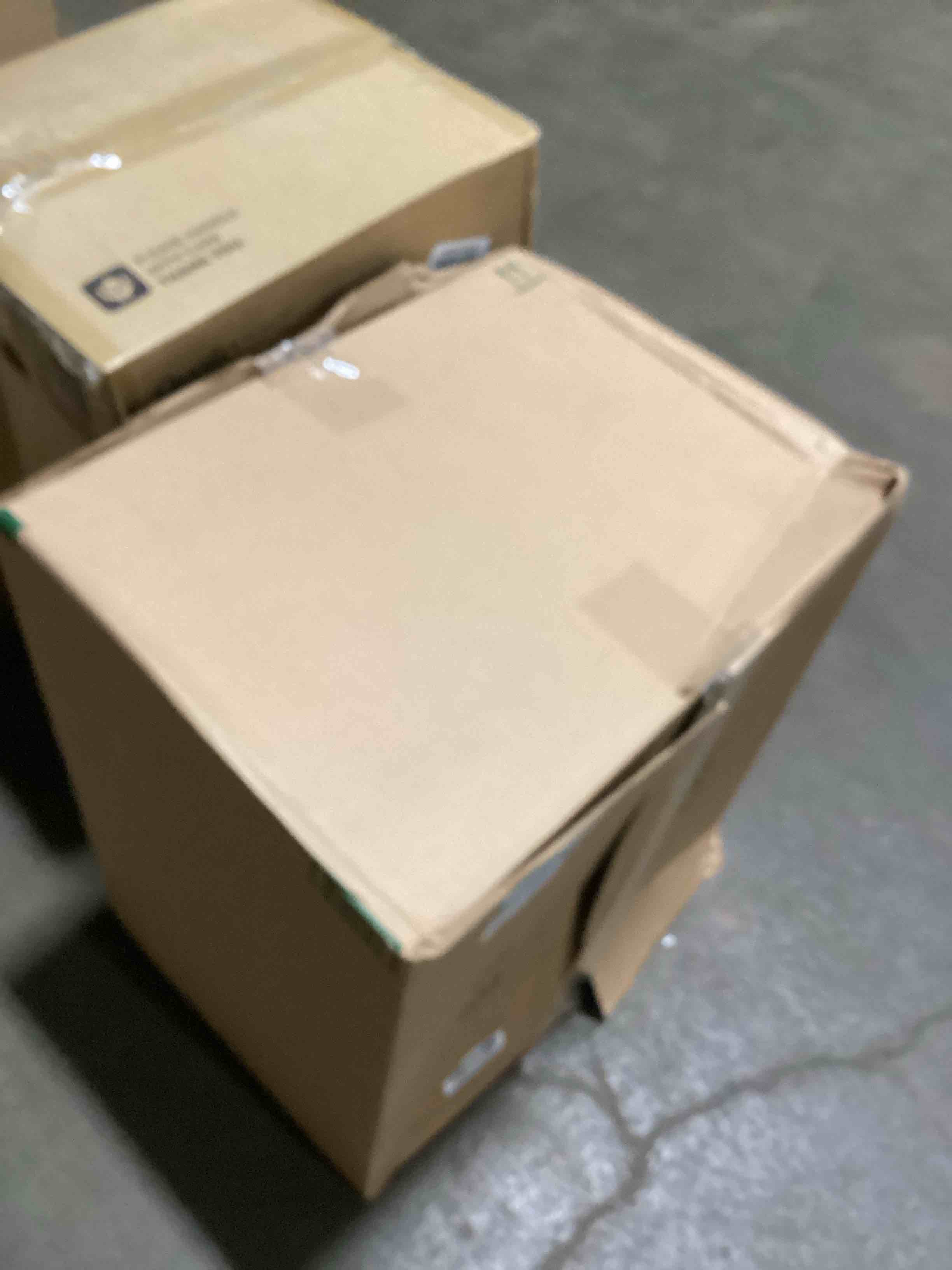 https://s3.amazonaws.com/lotting-images-prod/bidfta/ORG6038702_1724167687542.jpeg
