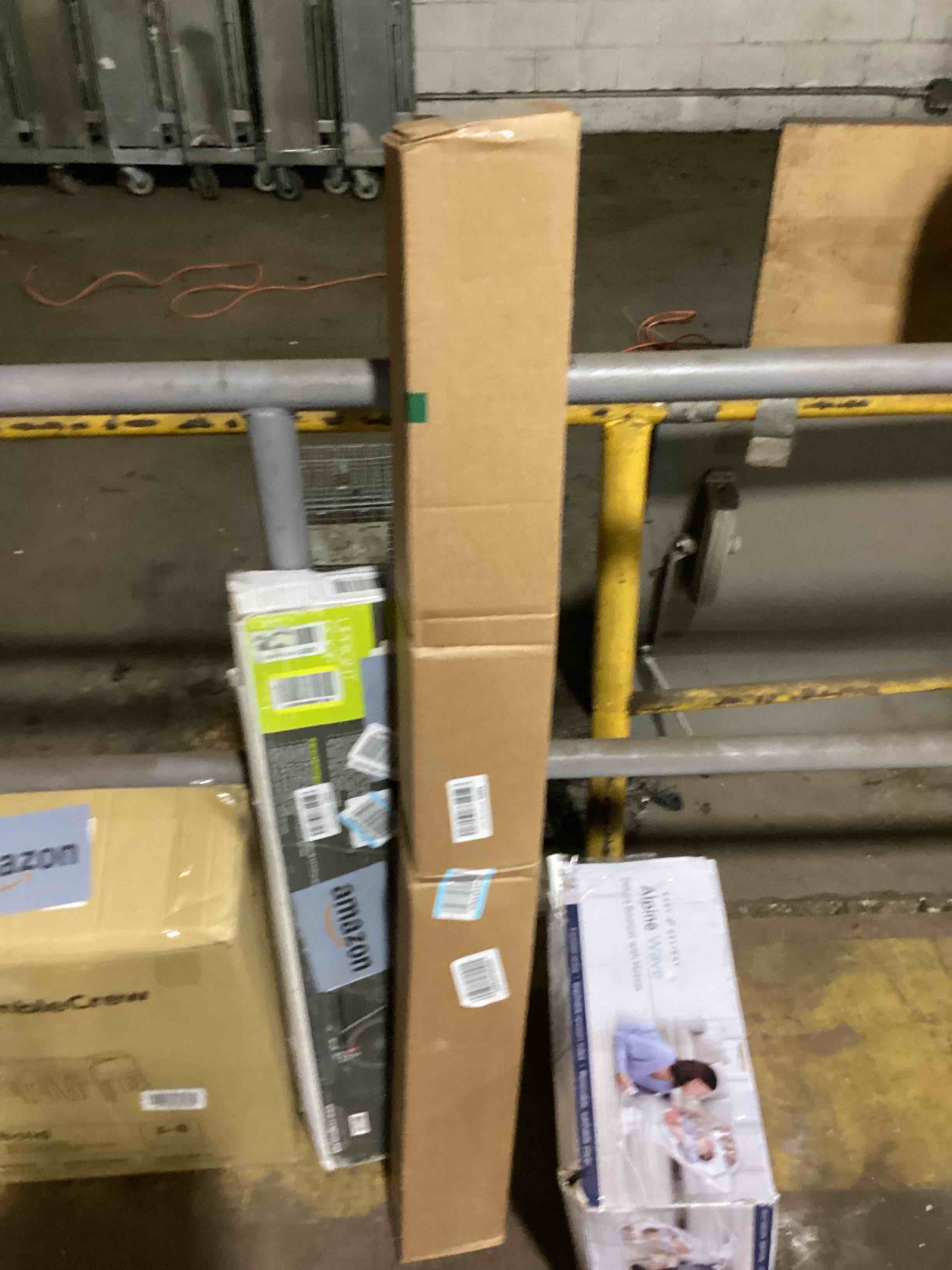 https://s3.amazonaws.com/lotting-images-prod/bidfta/ORG6038830_1724168552525.jpeg