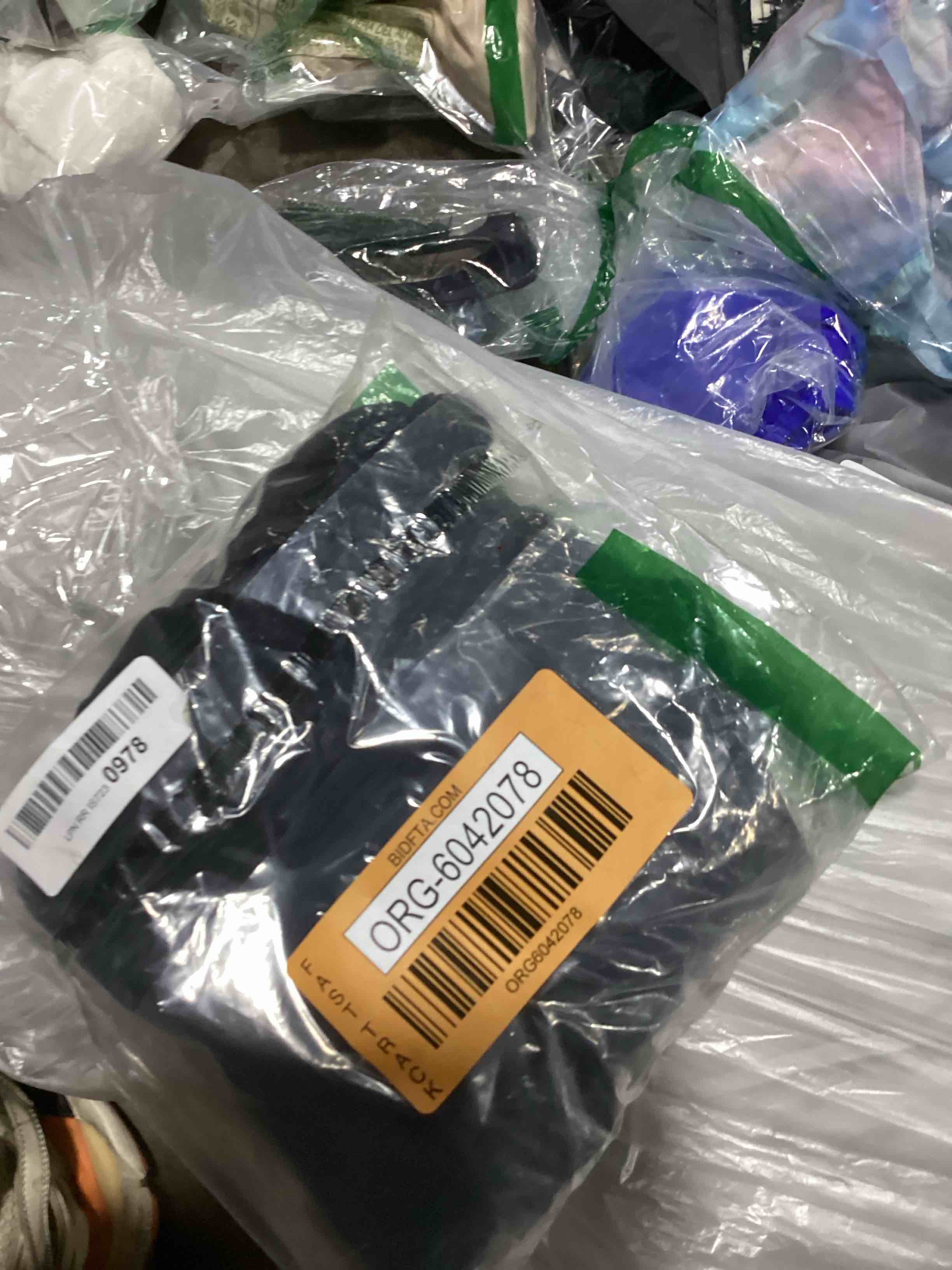 https://s3.amazonaws.com/lotting-images-prod/bidfta/ORG6042078_1725566628464.jpeg