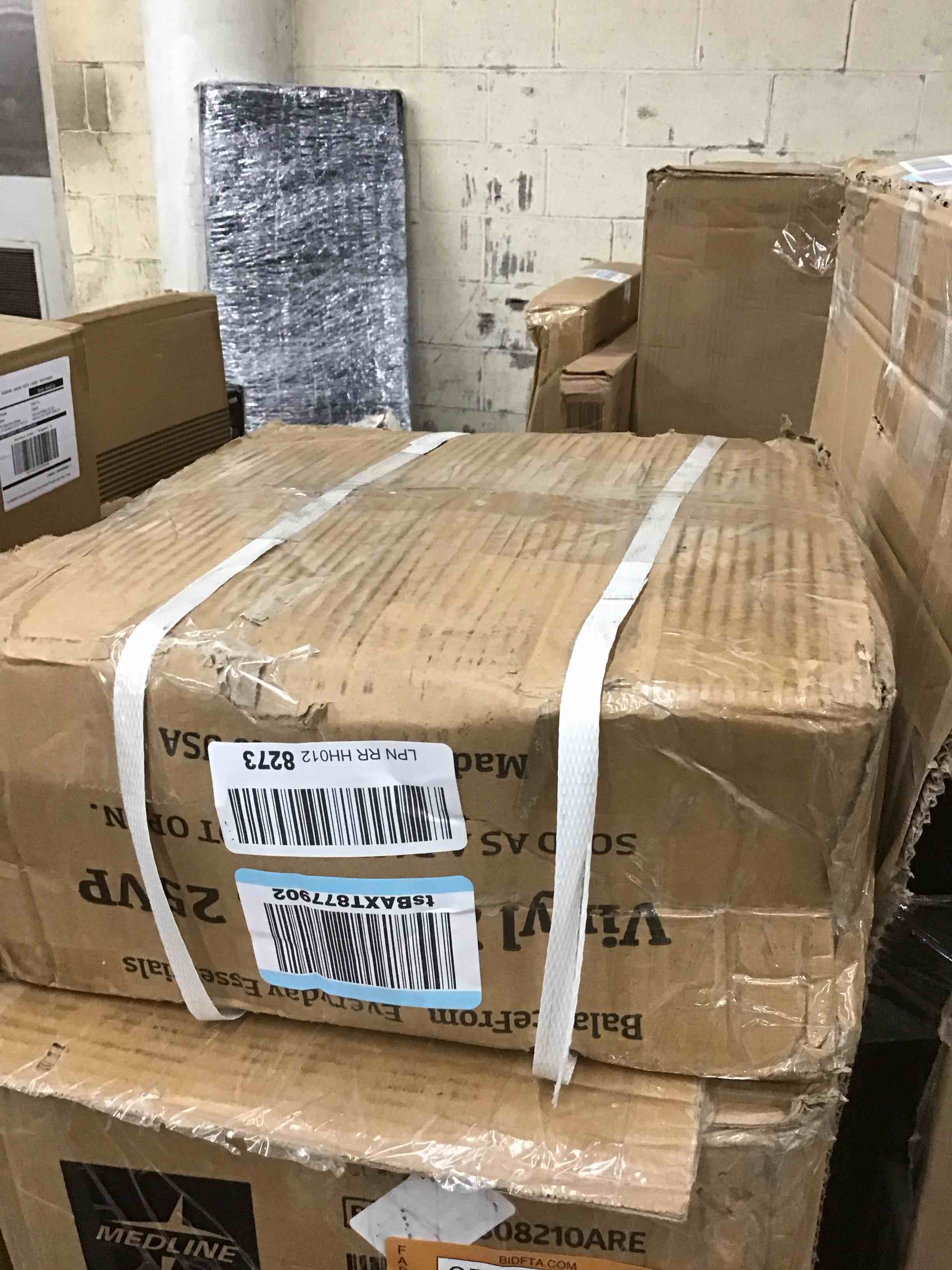 https://s3.amazonaws.com/lotting-images-prod/bidfta/ORG6050974_1716314868418.jpeg