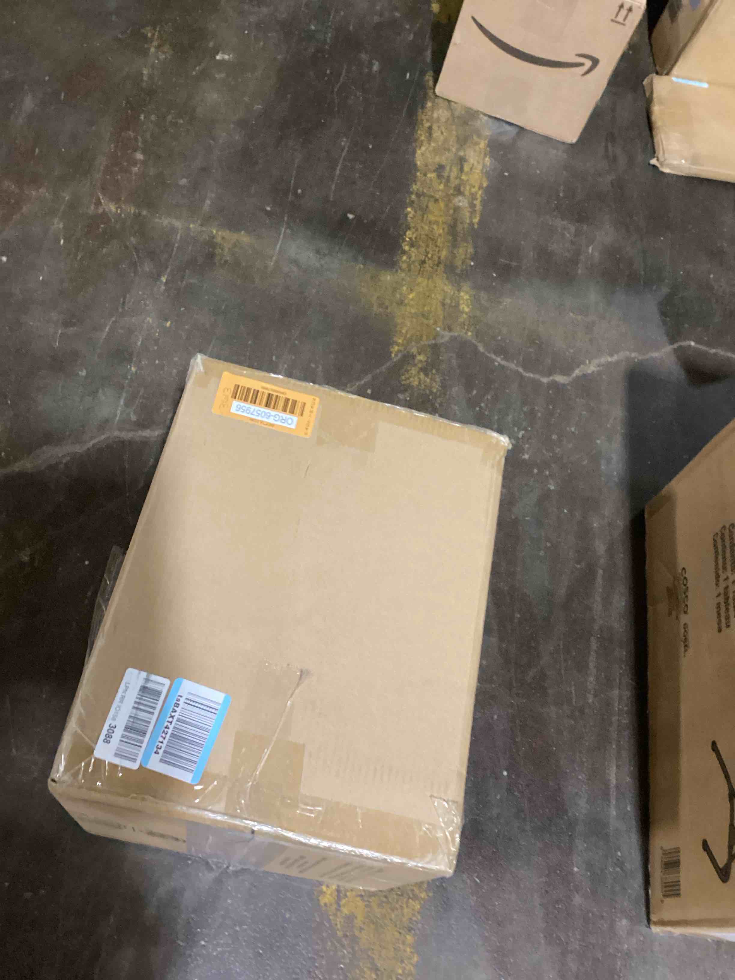 https://s3.amazonaws.com/lotting-images-prod/bidfta/ORG6057956_1715260863660.jpeg