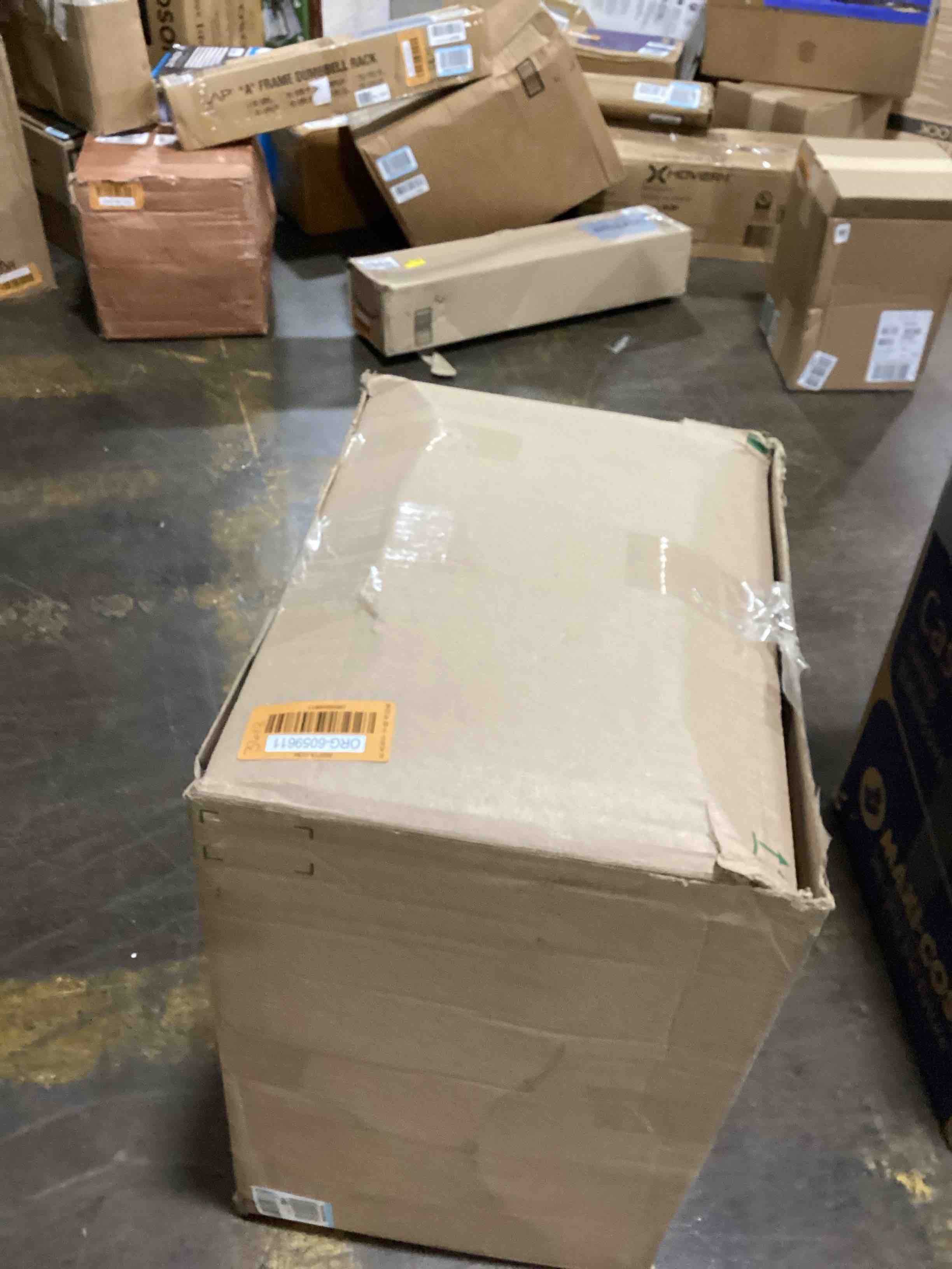 https://s3.amazonaws.com/lotting-images-prod/bidfta/ORG6059611_1715259838705.jpeg