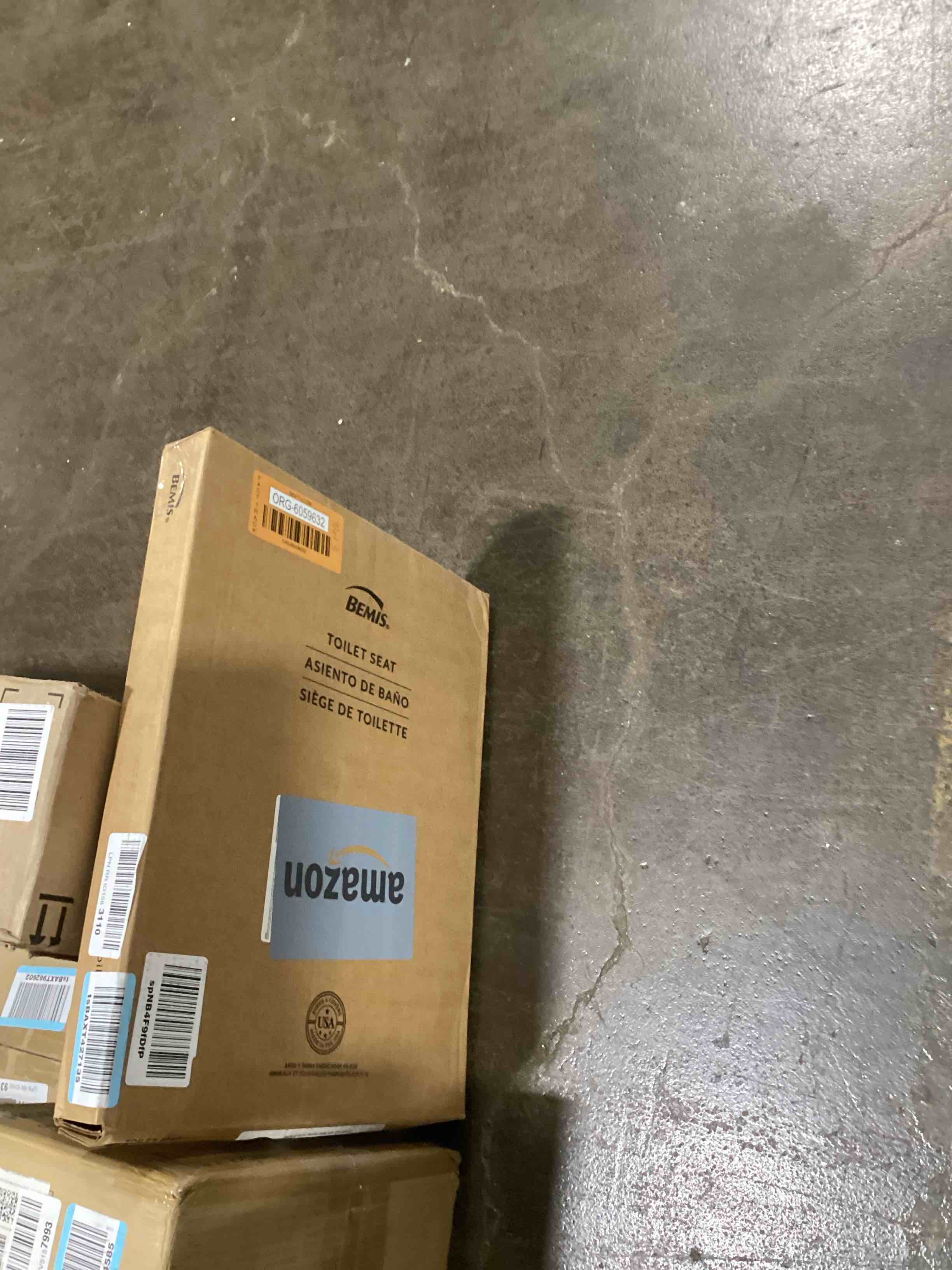 https://s3.amazonaws.com/lotting-images-prod/bidfta/ORG6059632_1715202445539.jpeg