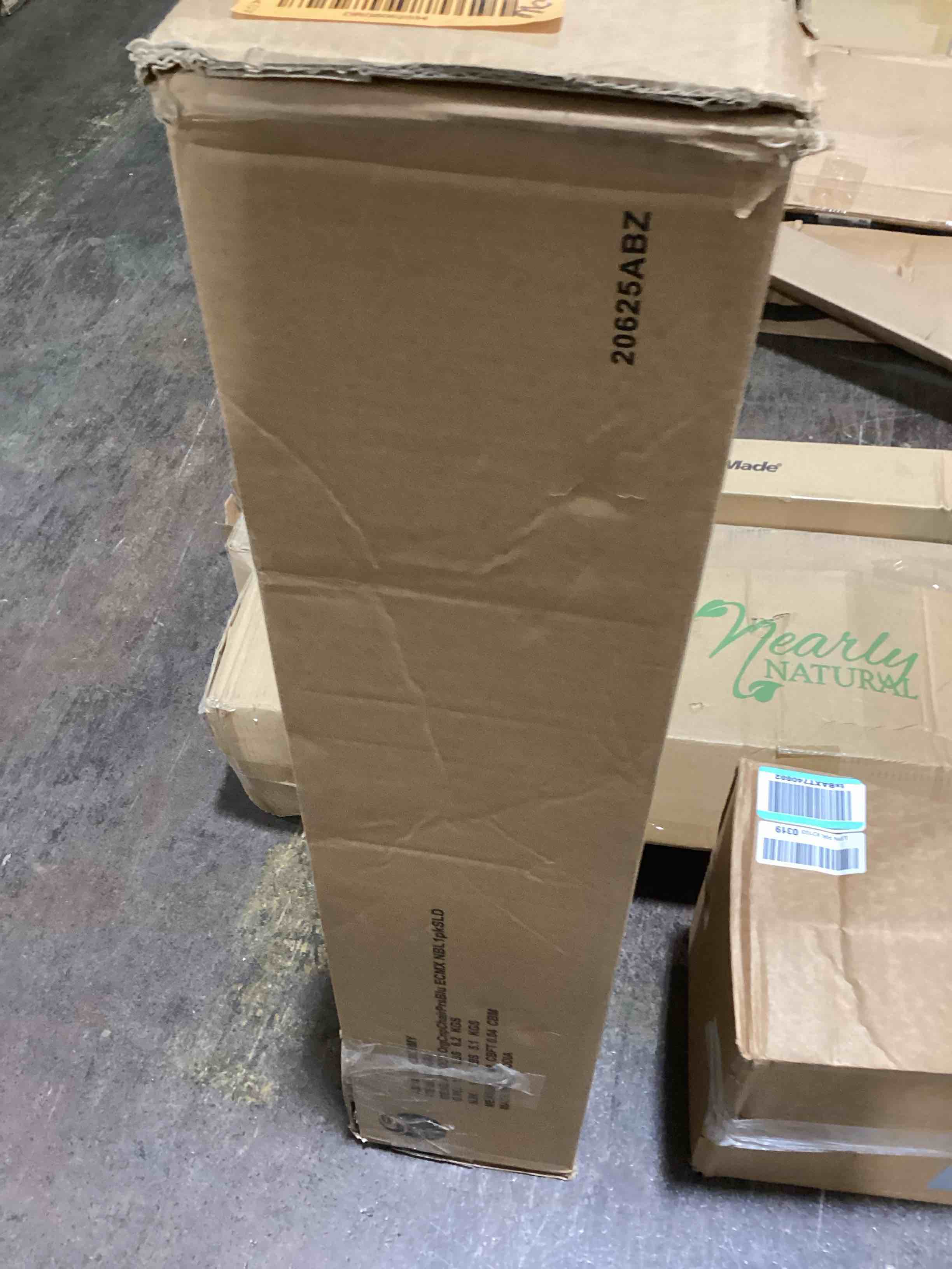 https://s3.amazonaws.com/lotting-images-prod/bidfta/ORG6062034_1713969399435.jpeg