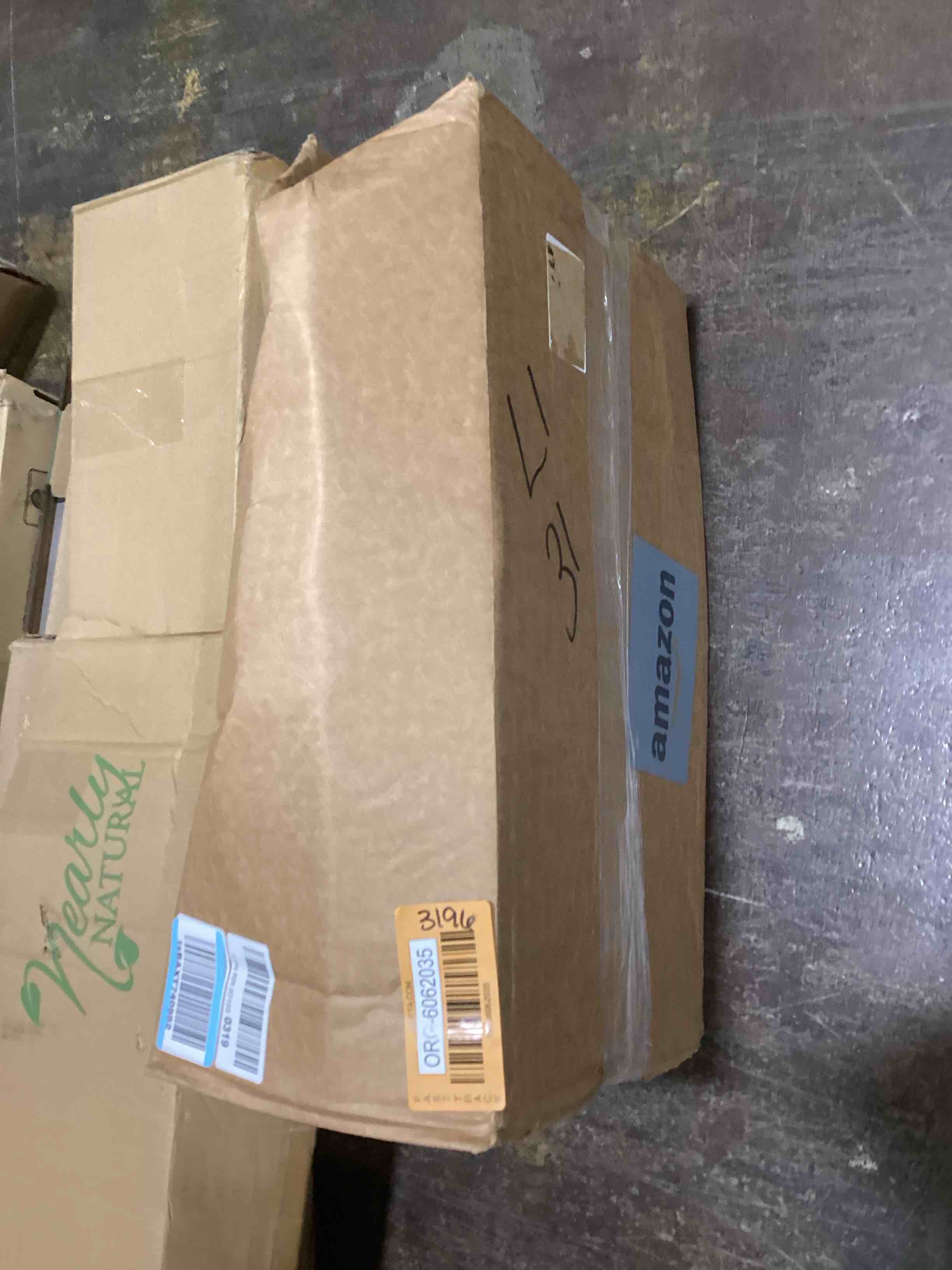 https://s3.amazonaws.com/lotting-images-prod/bidfta/ORG6062035_1713969465365.jpeg