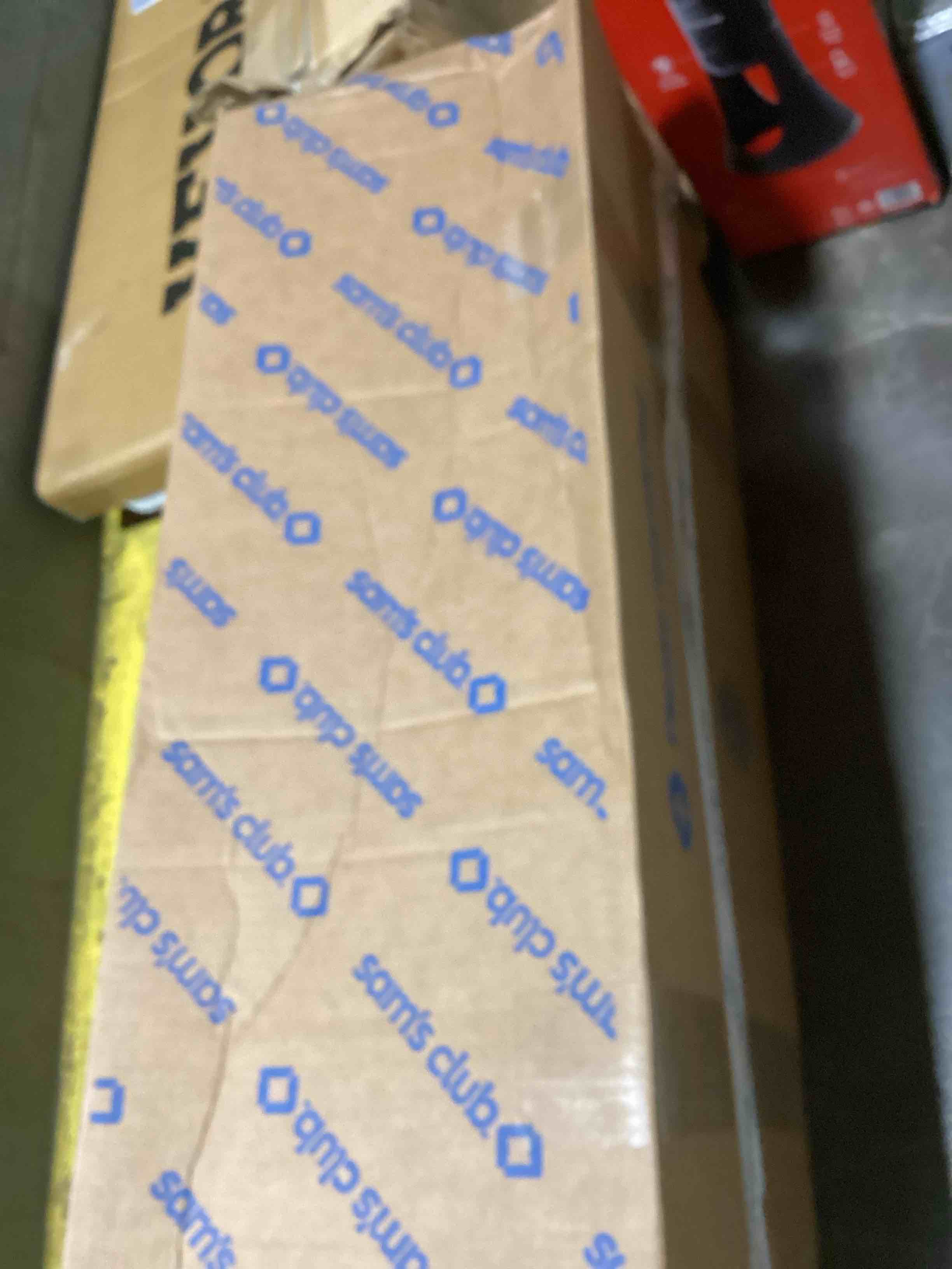 https://s3.amazonaws.com/lotting-images-prod/bidfta/ORG6062097_1713973115387.jpeg