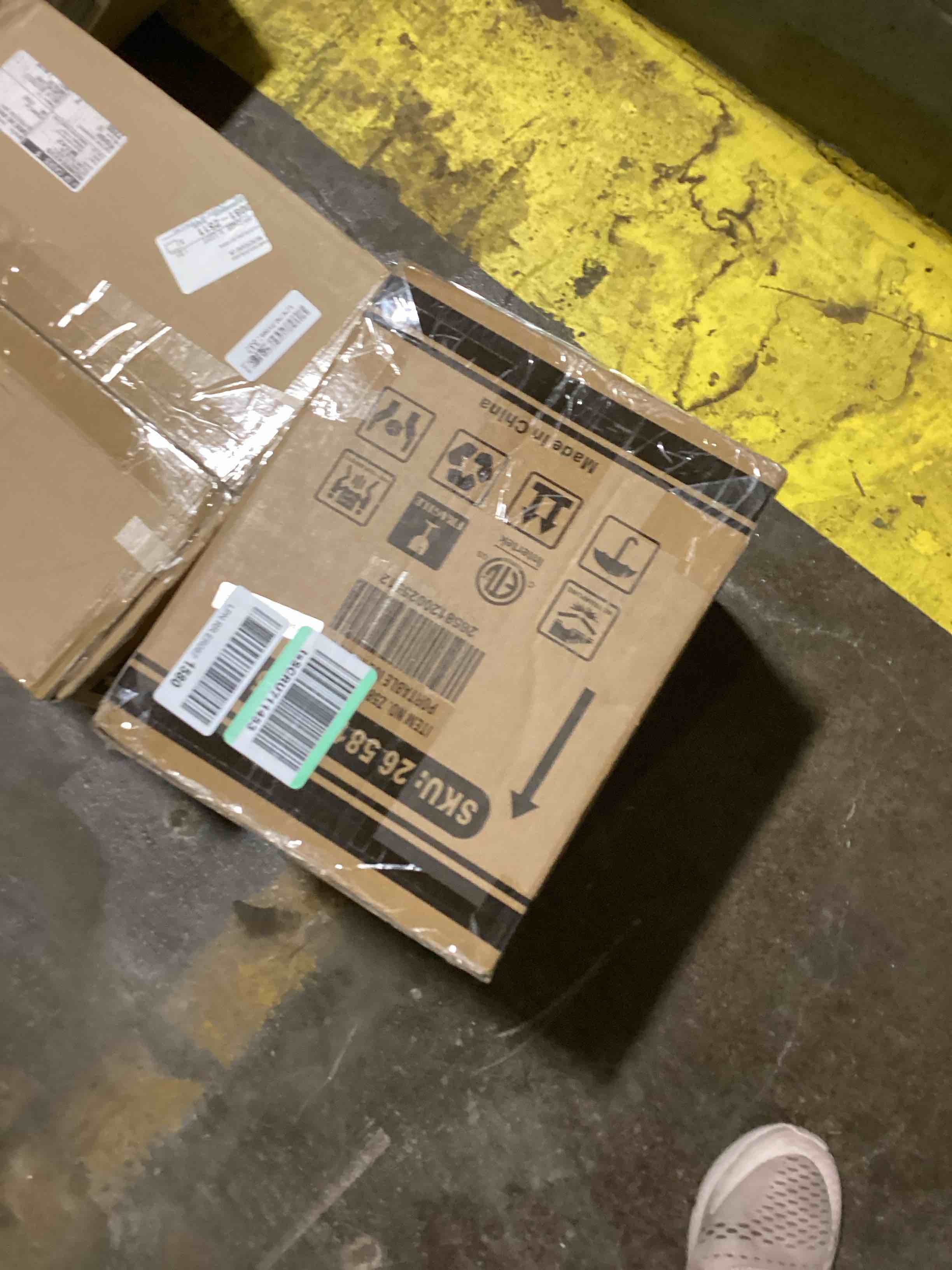 https://s3.amazonaws.com/lotting-images-prod/bidfta/ORG6063399_1714581287887.jpeg