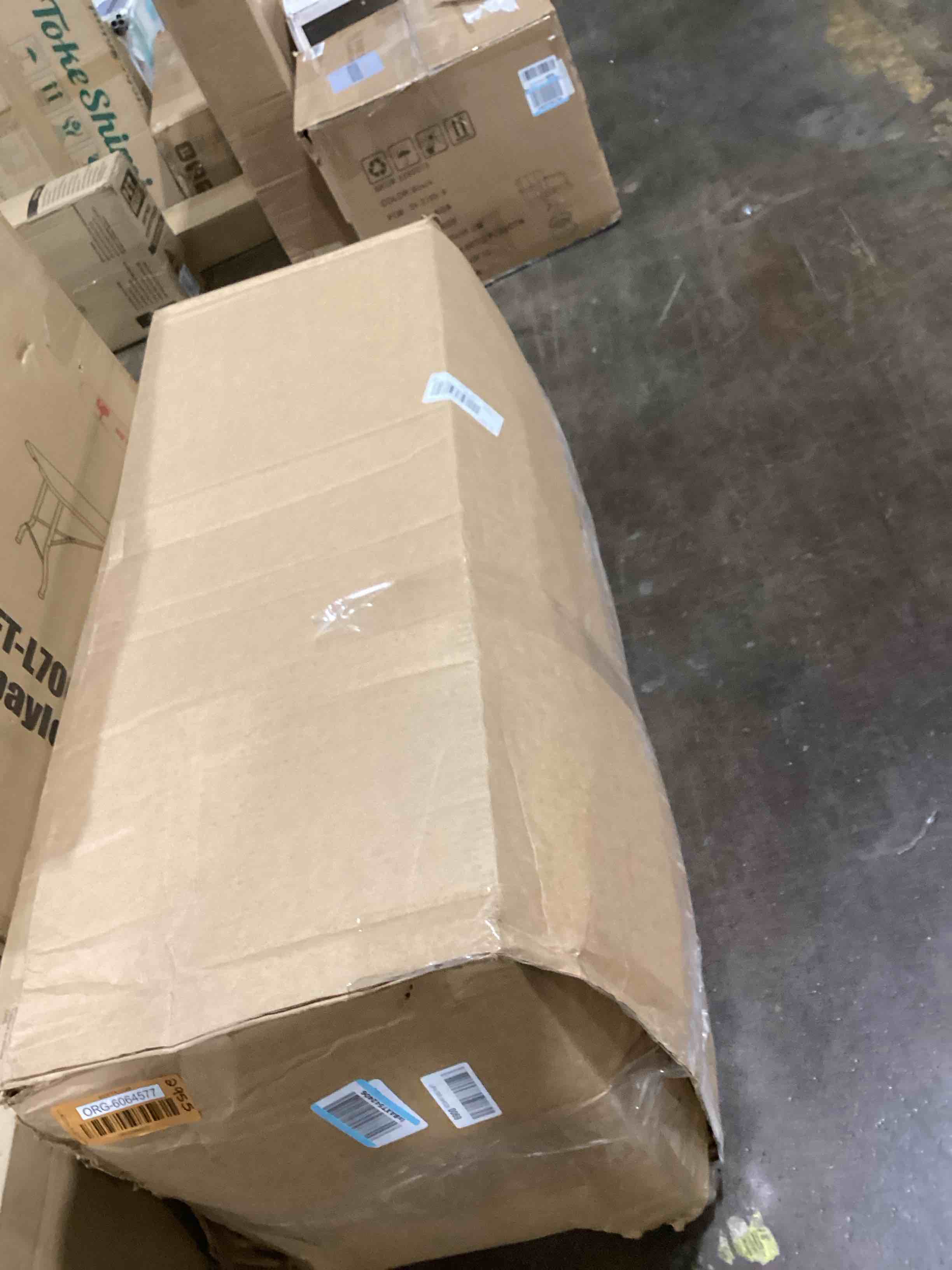 https://s3.amazonaws.com/lotting-images-prod/bidfta/ORG6064577_1713357456364.jpeg