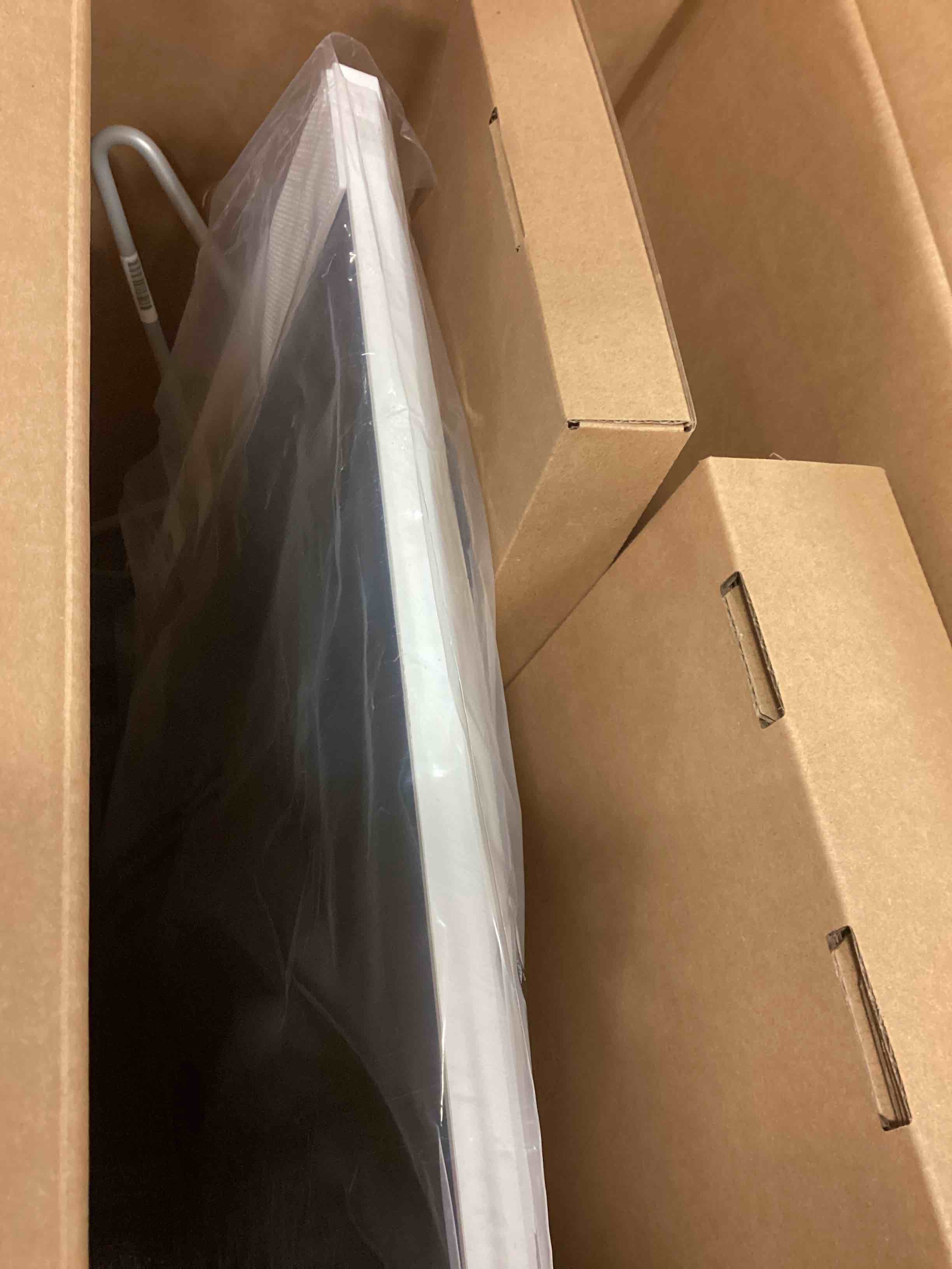 https://s3.amazonaws.com/lotting-images-prod/bidfta/ORG6079537_1711108509431.jpeg