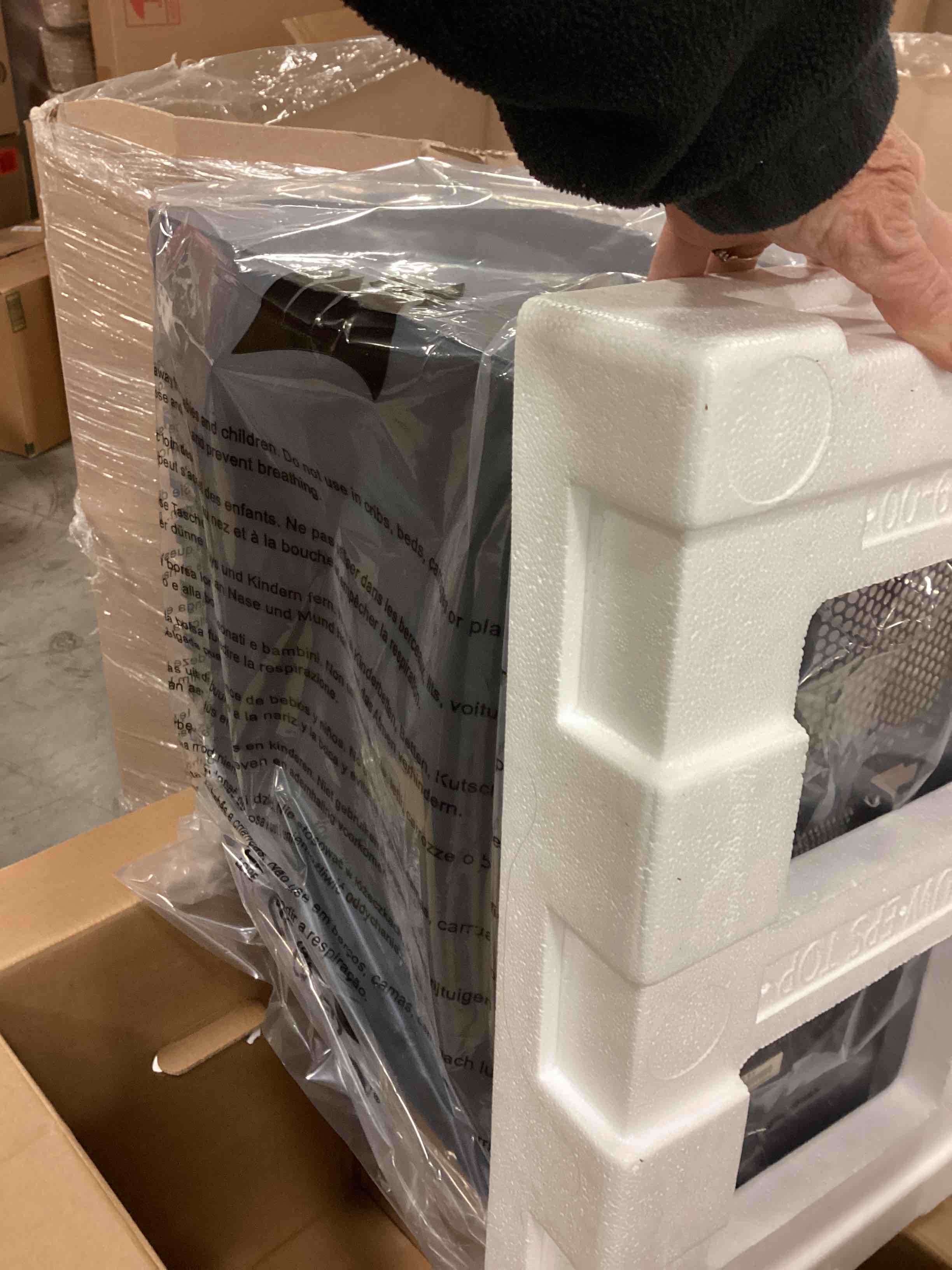 https://s3.amazonaws.com/lotting-images-prod/bidfta/ORG6079587_1711119818268.jpeg