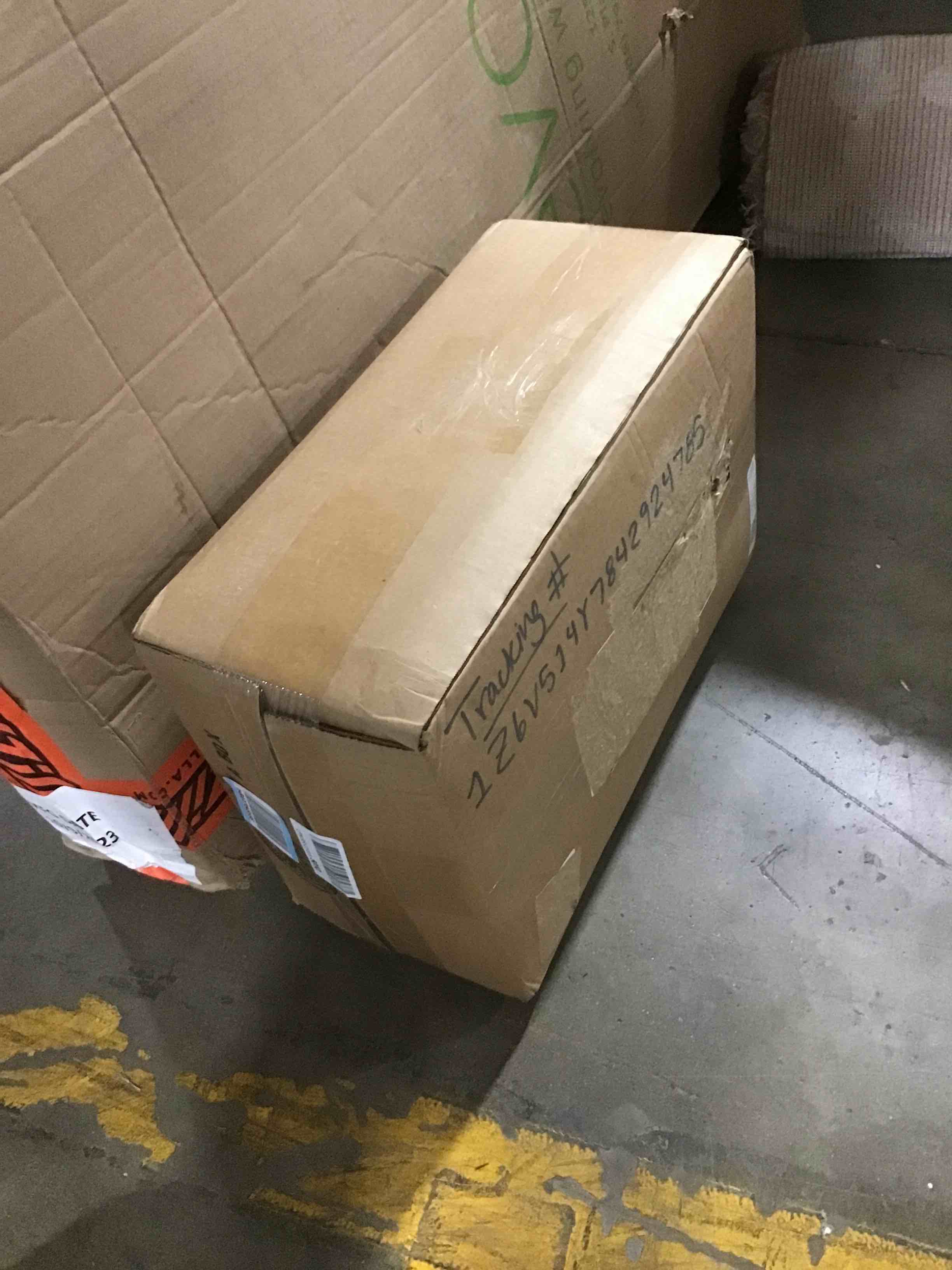 https://s3.amazonaws.com/lotting-images-prod/bidfta/ORG6092277_1707576411650.jpeg