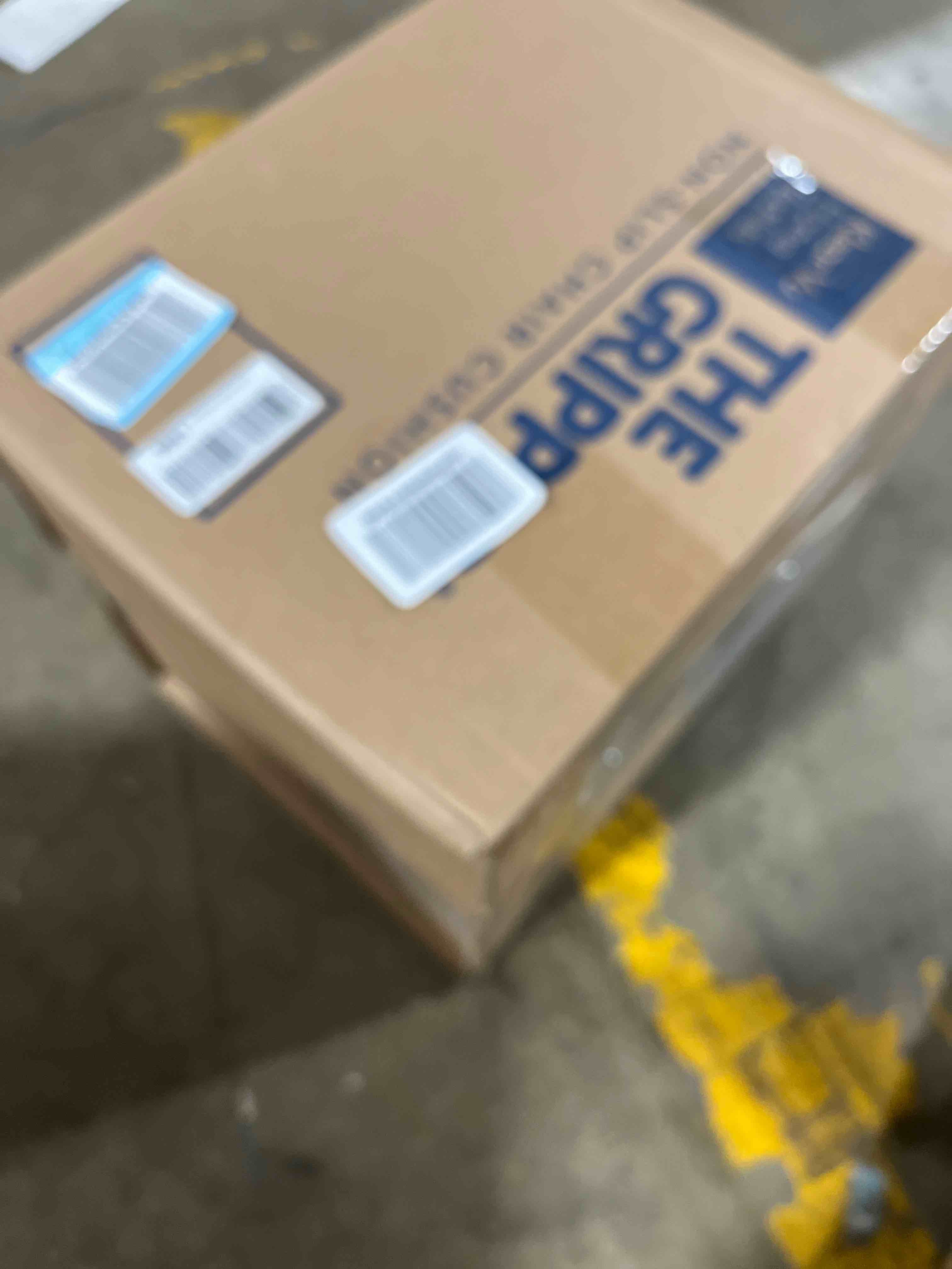 https://s3.amazonaws.com/lotting-images-prod/bidfta/ORG6097372_1712764899394.jpeg