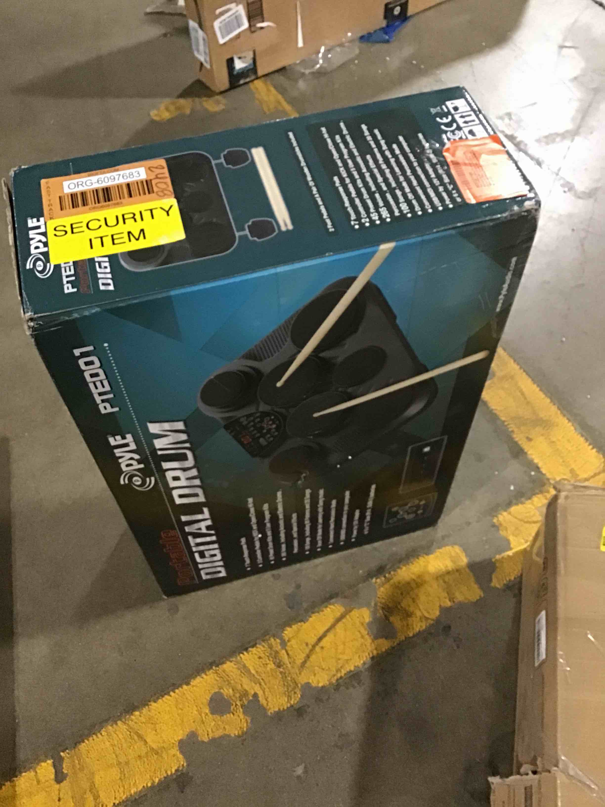 https://s3.amazonaws.com/lotting-images-prod/bidfta/ORG6097683_1713359759981.jpeg