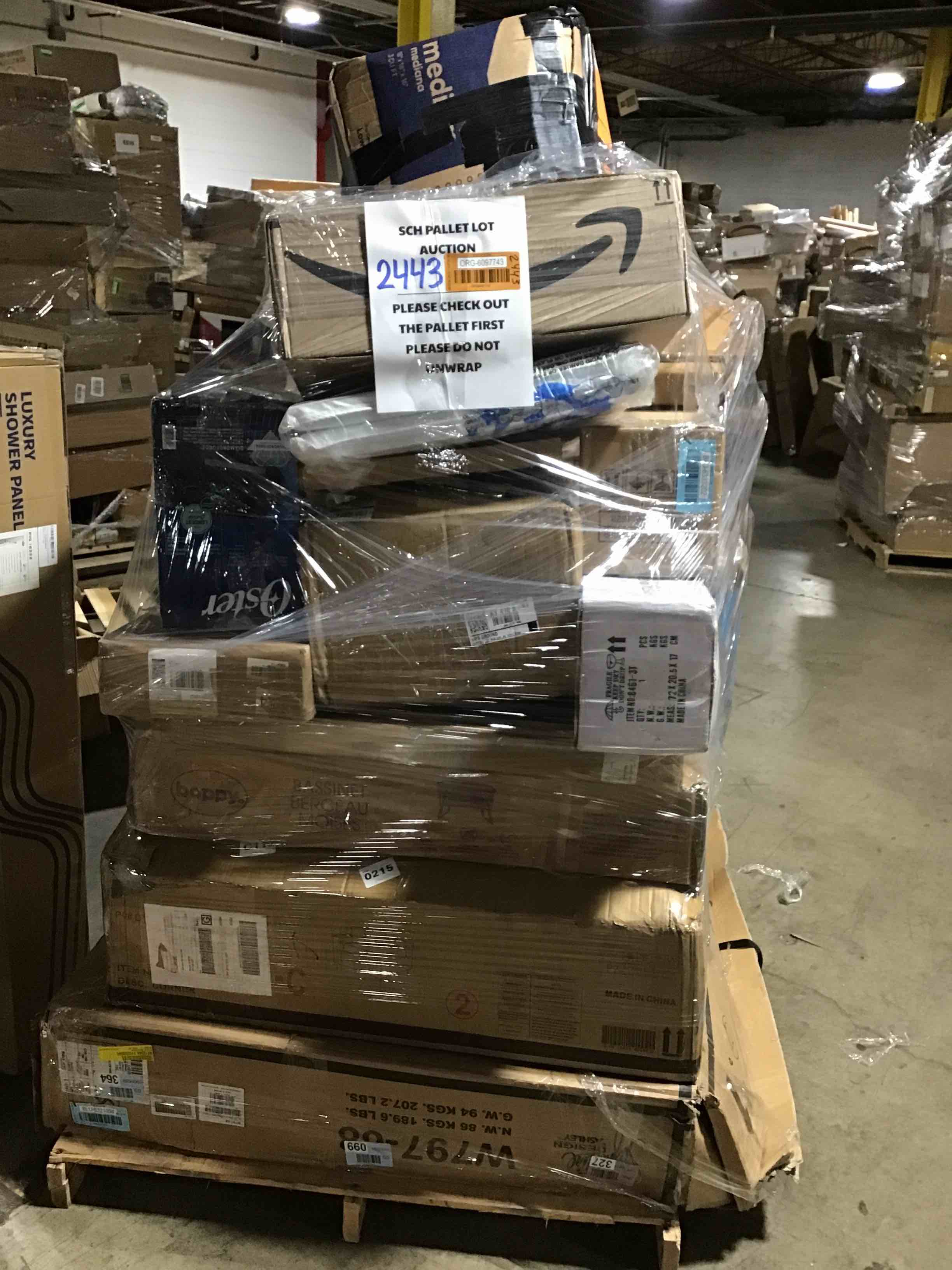 Assorted Pallet Lot In furniture and home goods - NONREFUNDABLE 