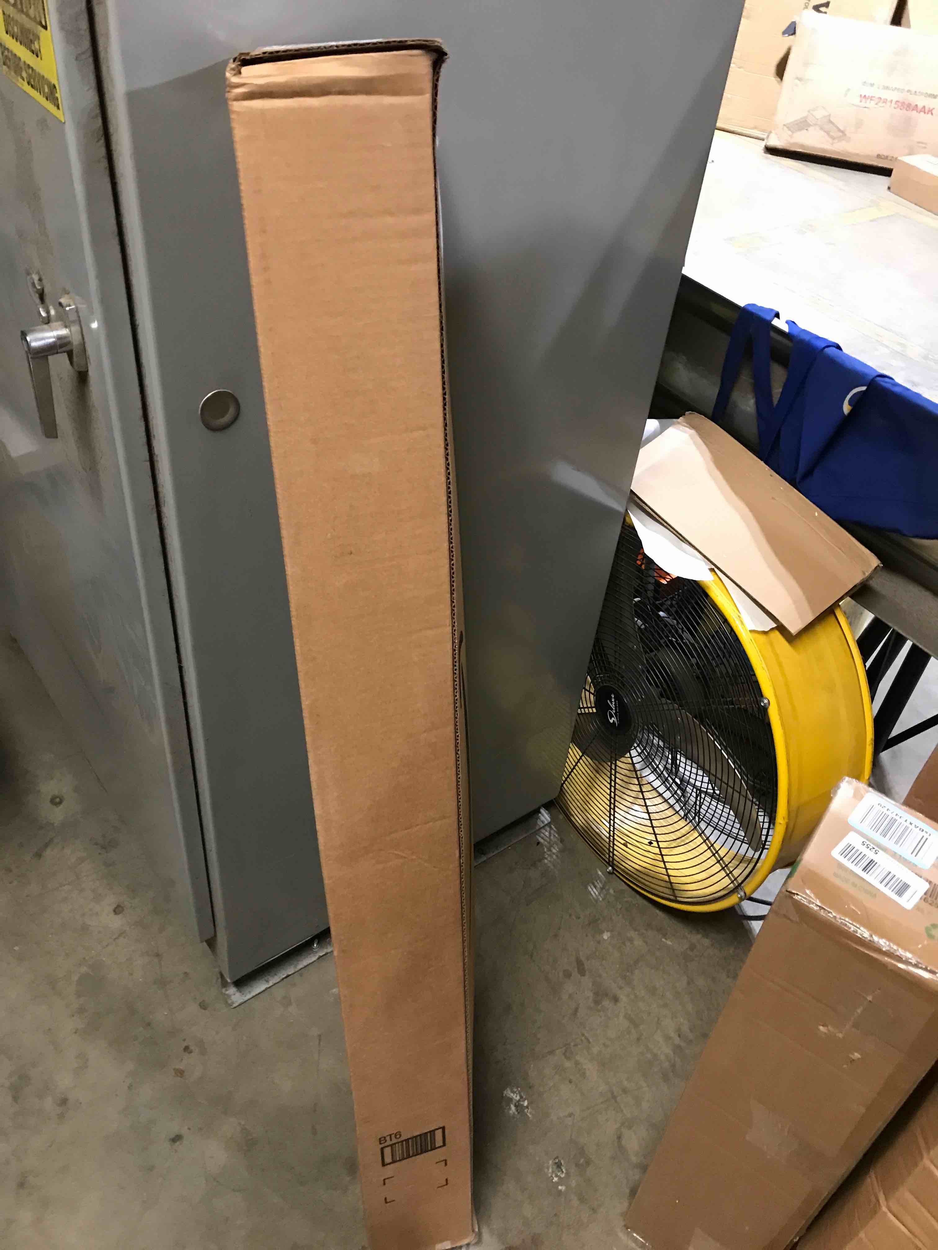 https://s3.amazonaws.com/lotting-images-prod/bidfta/ORG6101313_1708530713542.jpeg
