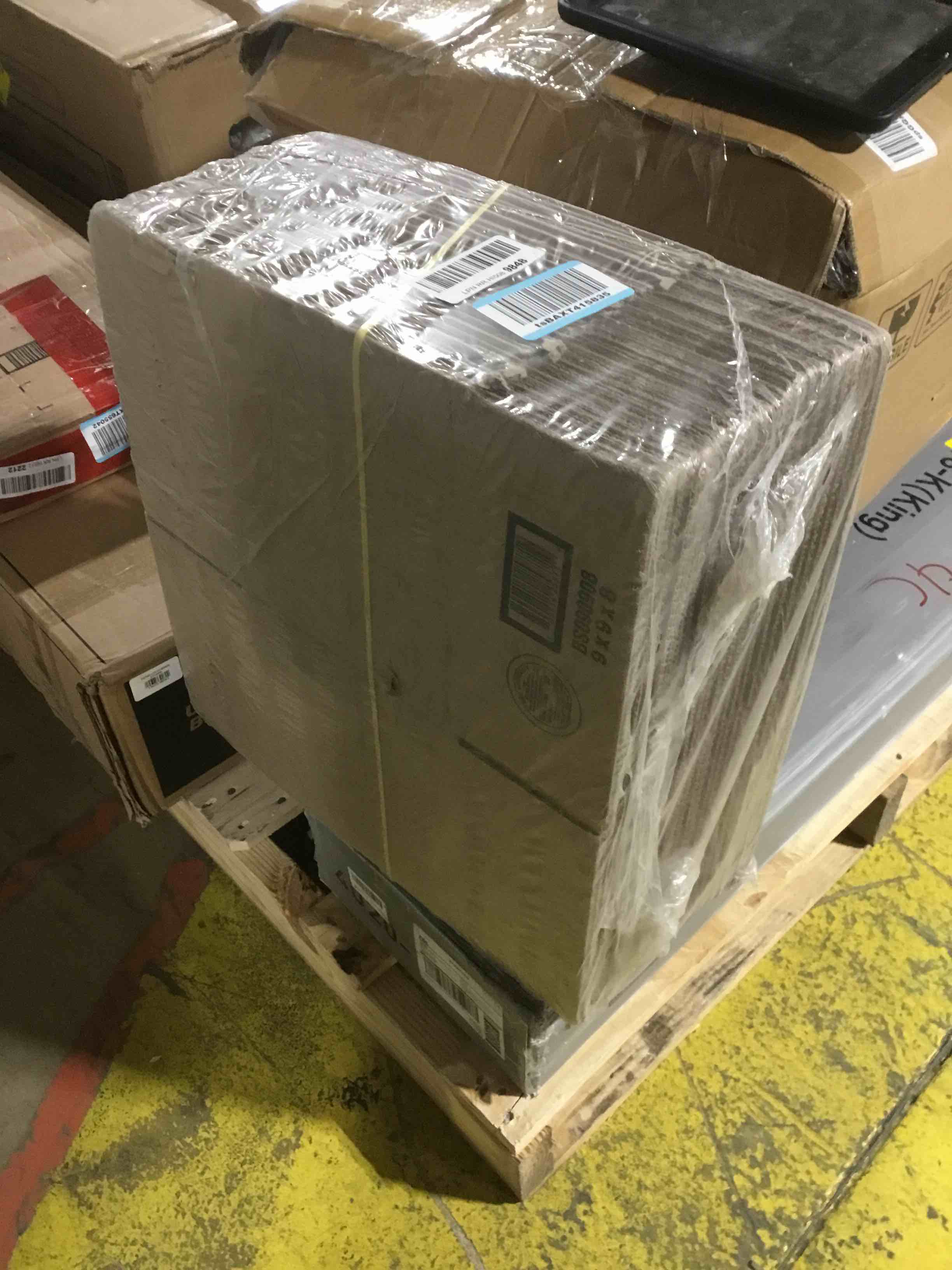 https://s3.amazonaws.com/lotting-images-prod/bidfta/ORG6102179_1709306723177.jpeg