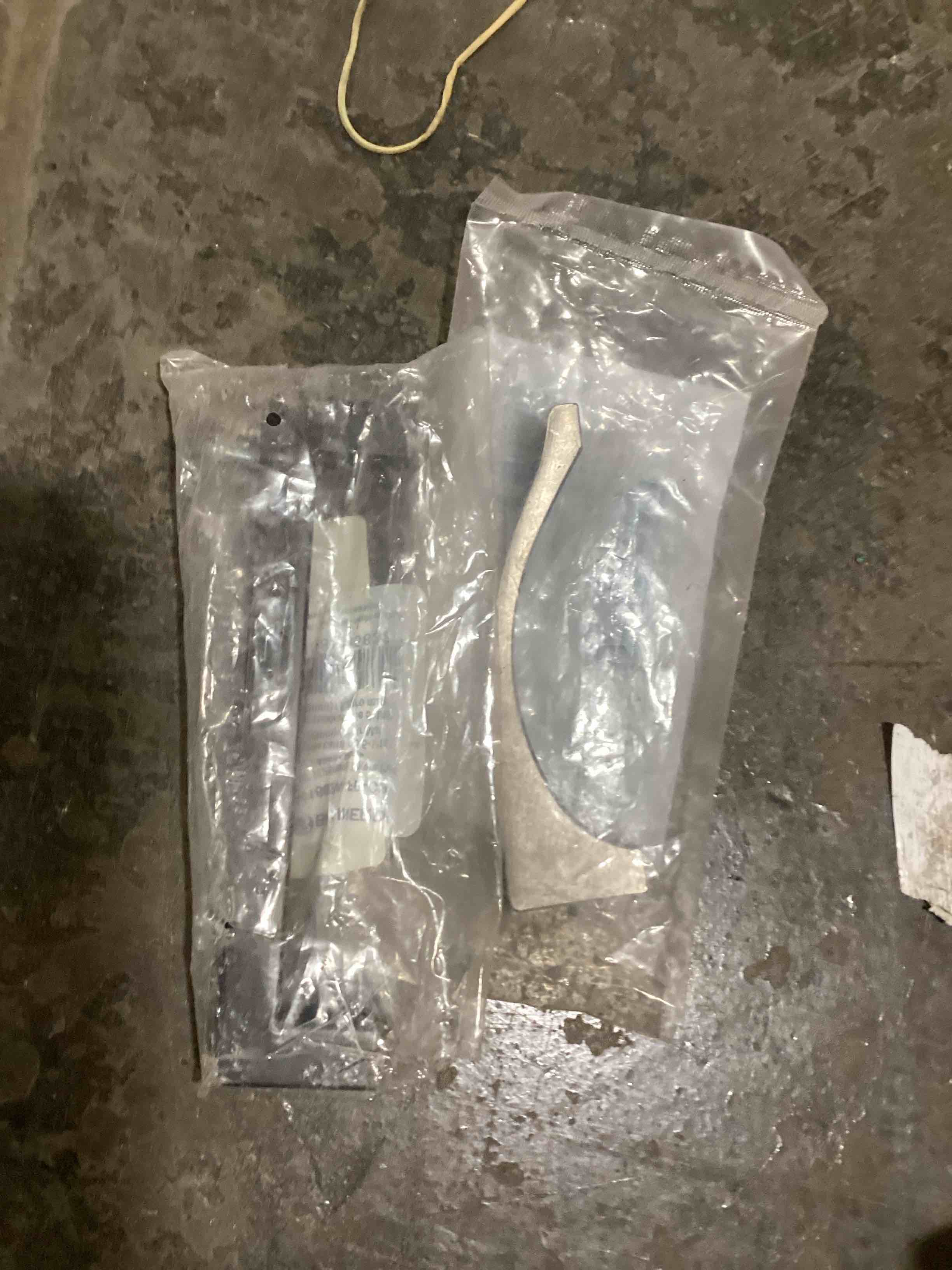 2 handles as is not a match