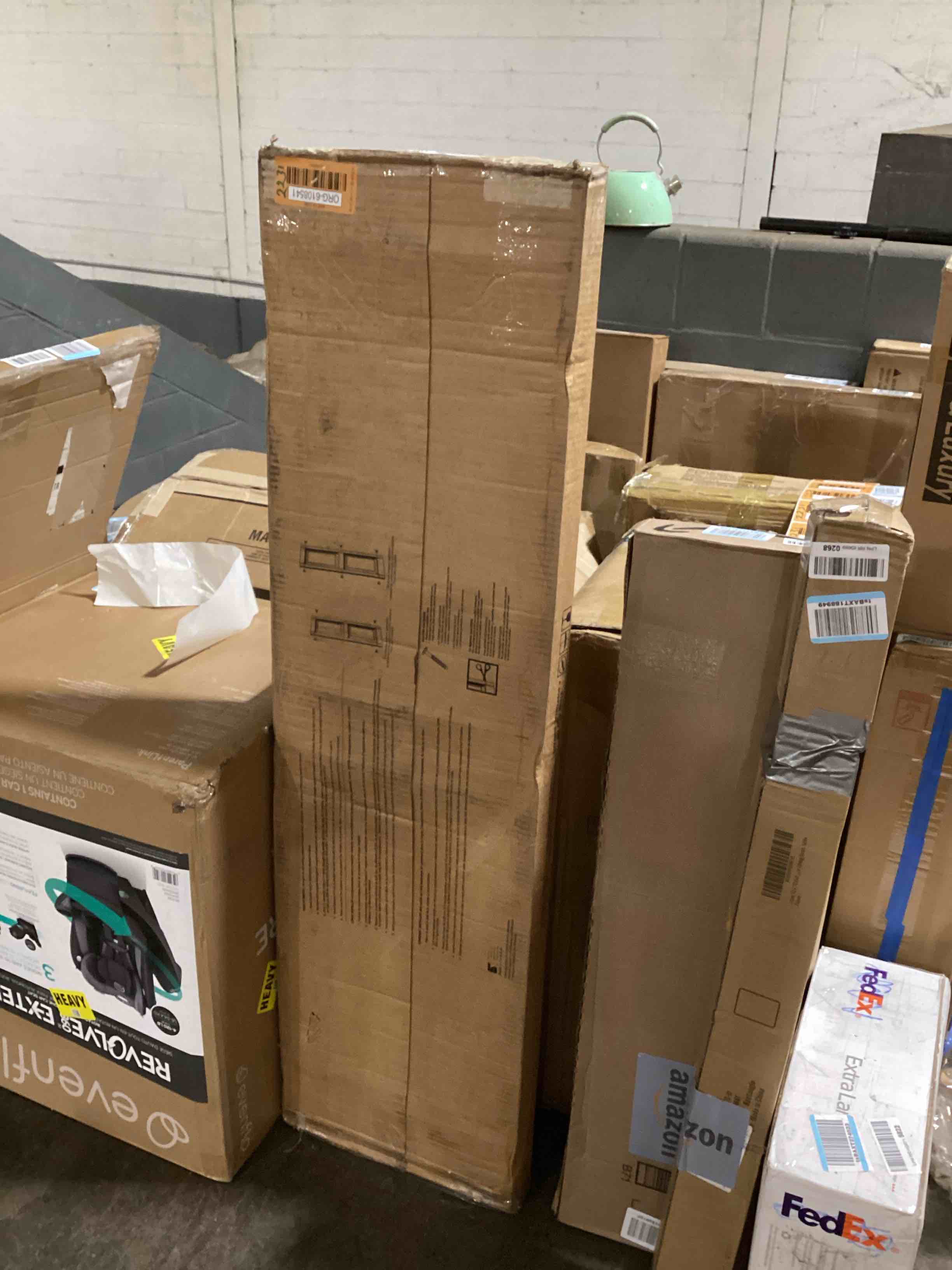 https://s3.amazonaws.com/lotting-images-prod/bidfta/ORG6108541_1711048562152.jpeg