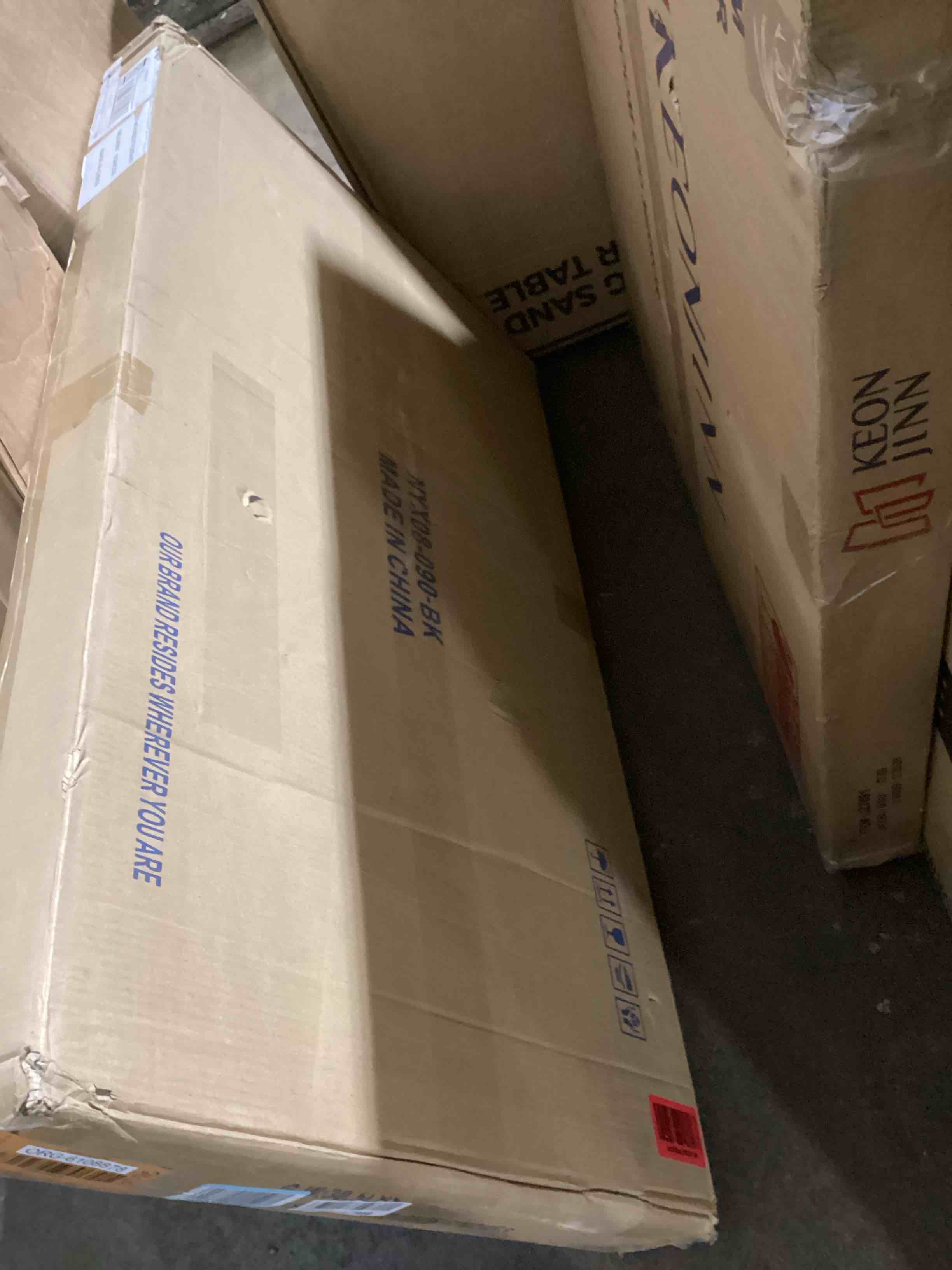 https://s3.amazonaws.com/lotting-images-prod/bidfta/ORG6108878_1712257827140.jpeg