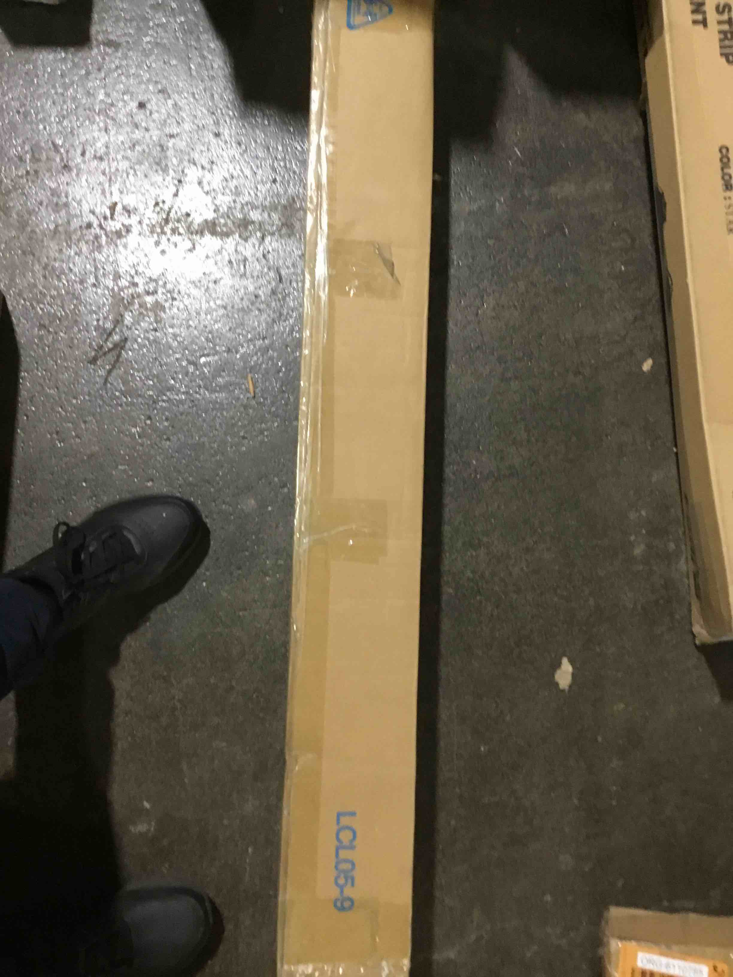 https://s3.amazonaws.com/lotting-images-prod/bidfta/ORG6110788_1711739701016.jpeg