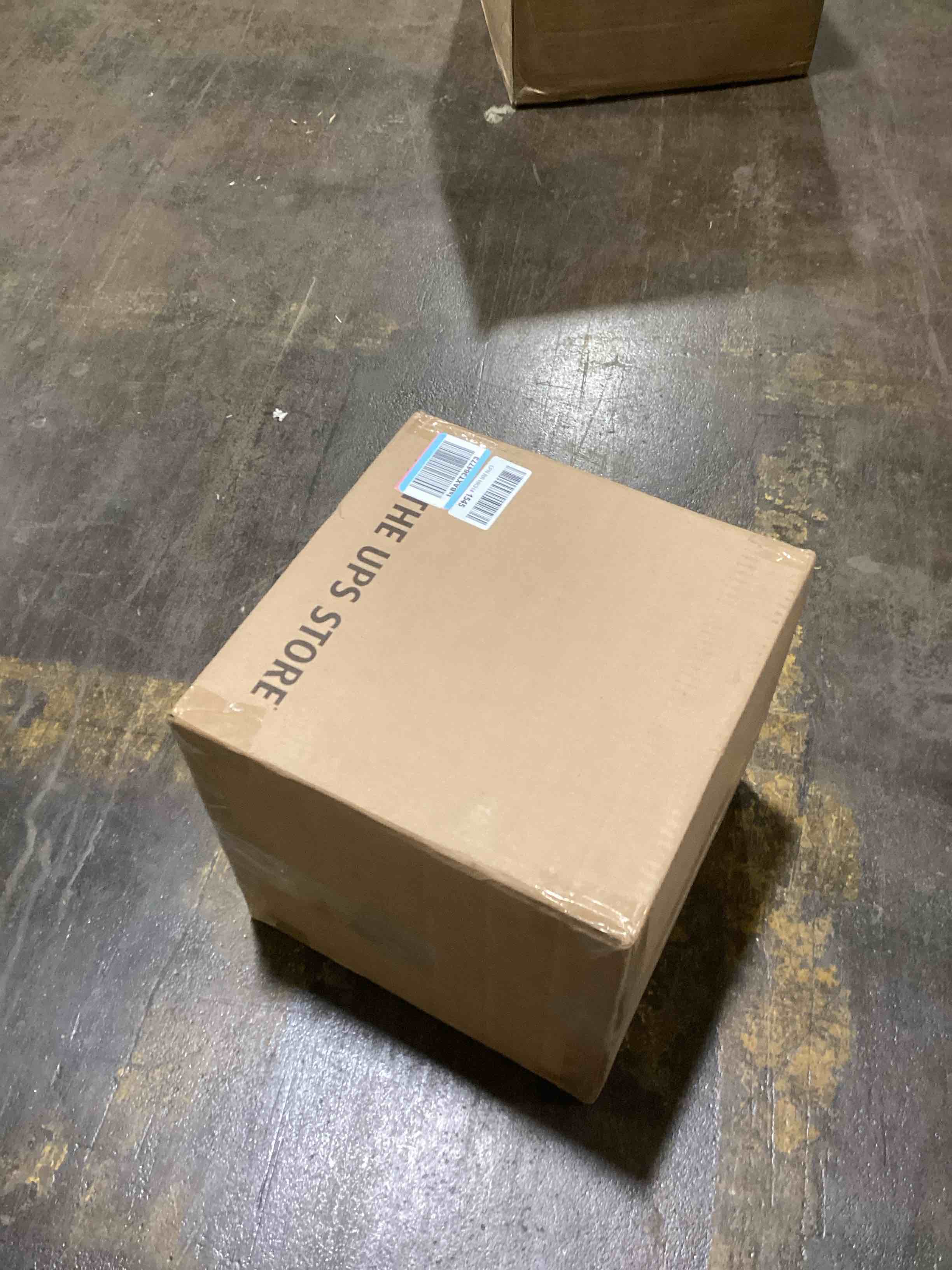 https://s3.amazonaws.com/lotting-images-prod/bidfta/ORG6113600_1710878630653.jpeg