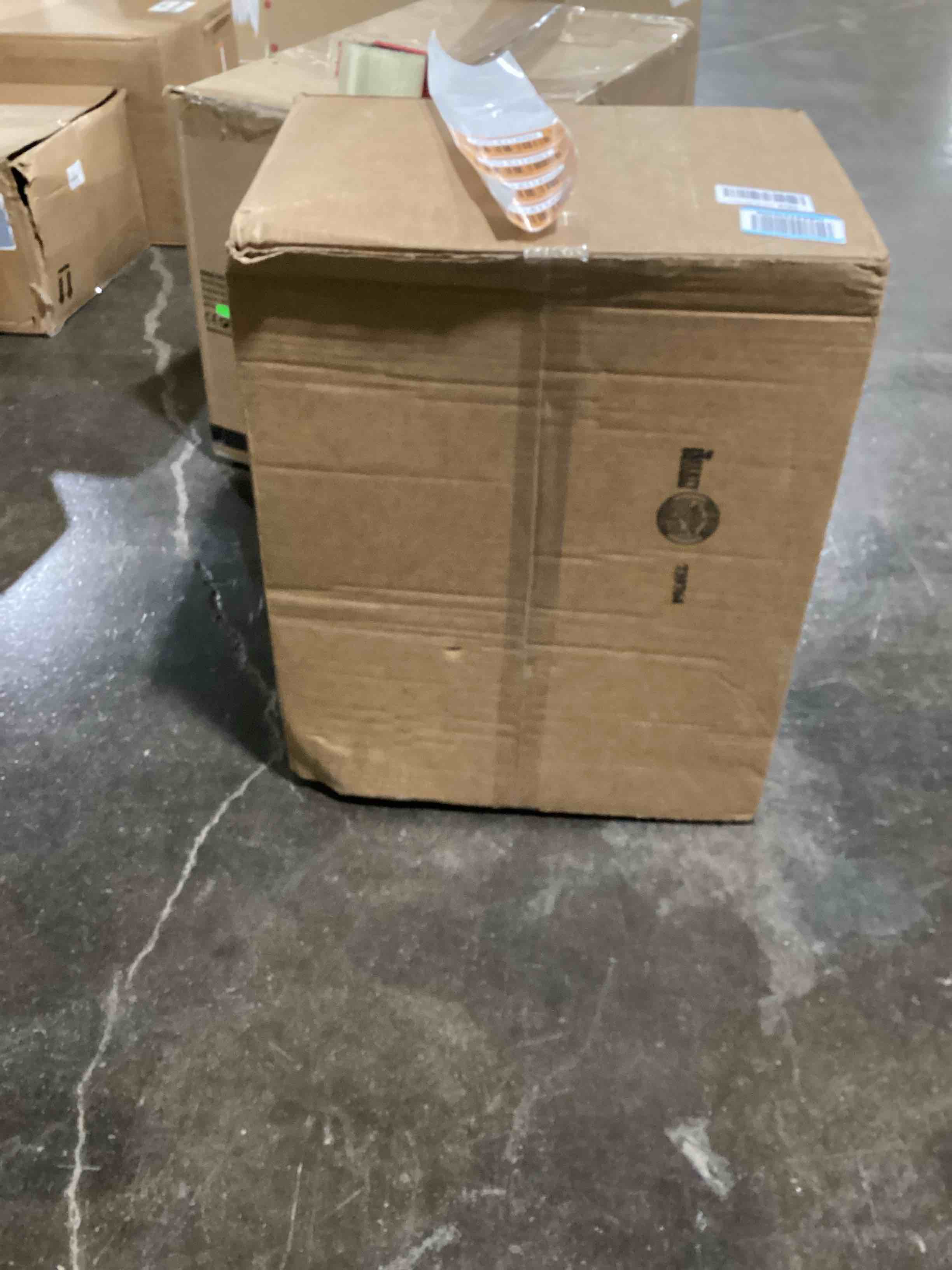 https://s3.amazonaws.com/lotting-images-prod/bidfta/ORG6114992_1710529476999.jpeg