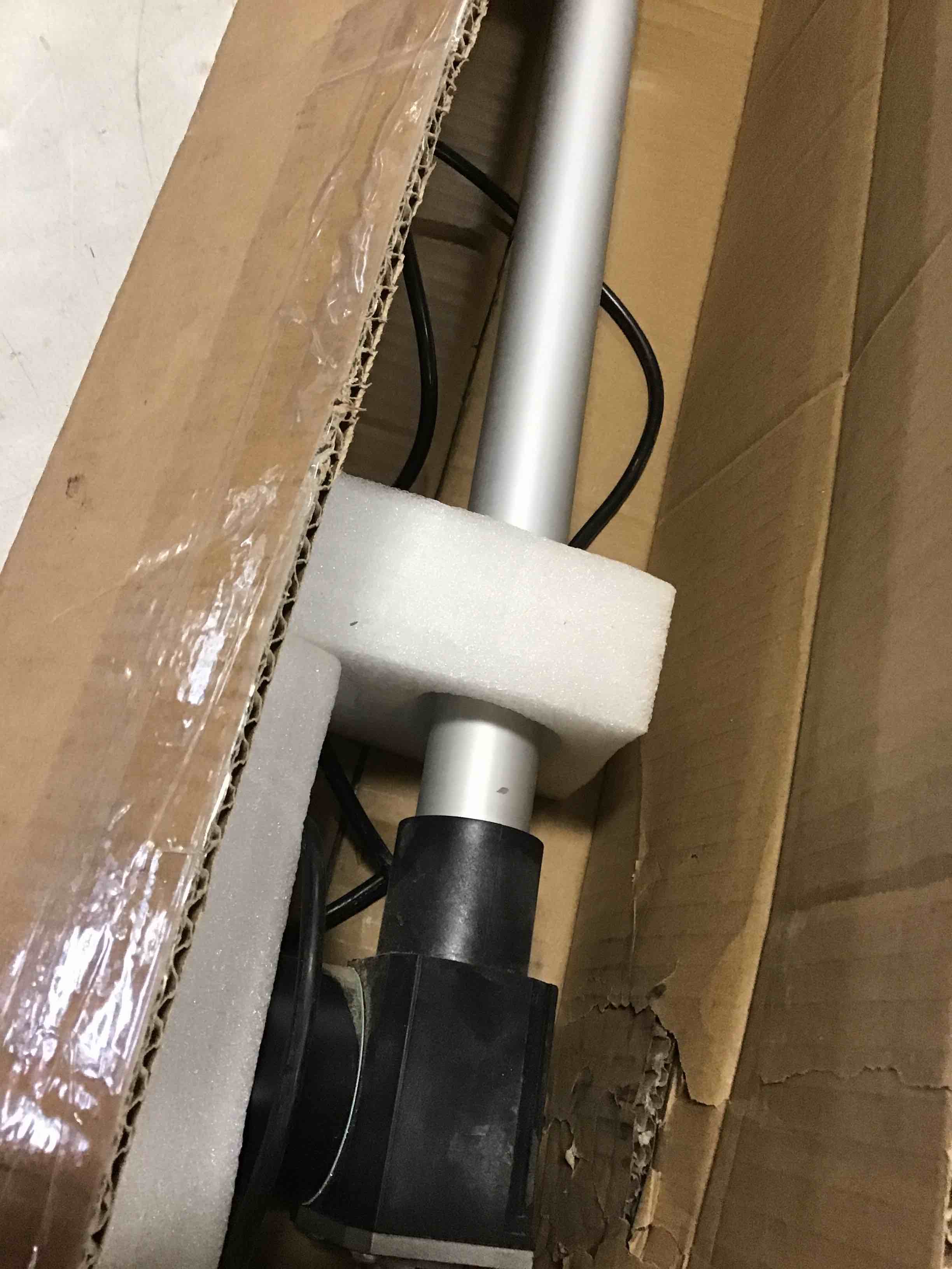 https://s3.amazonaws.com/lotting-images-prod/bidfta/ORG6129233_1708016631568.jpeg