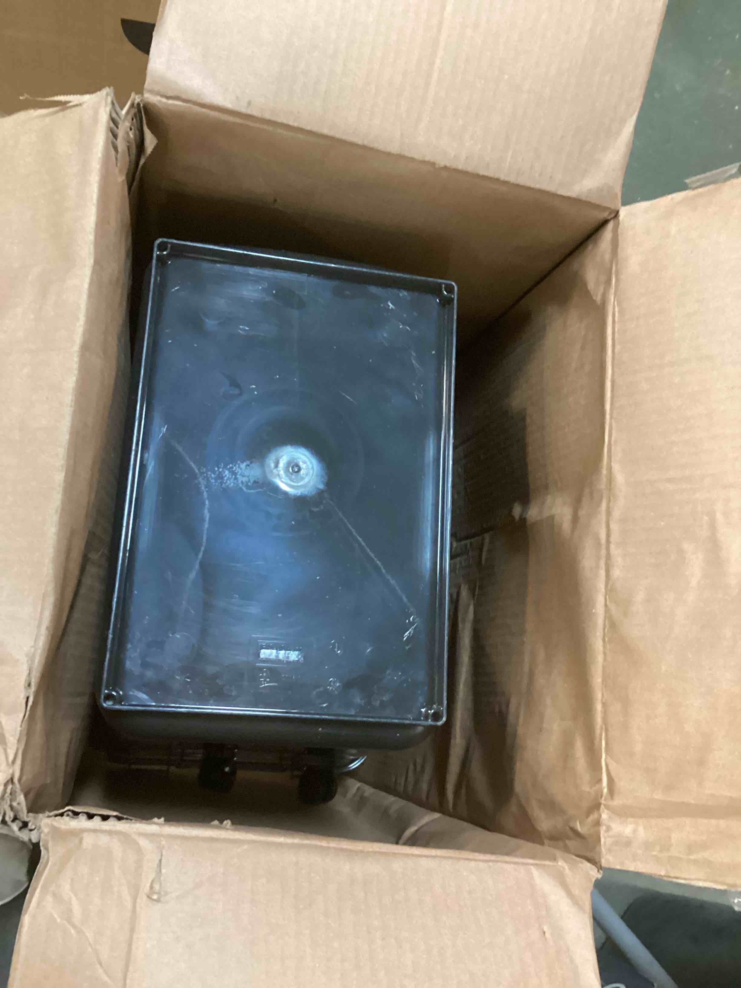 https://s3.amazonaws.com/lotting-images-prod/bidfta/ORG6129628_1707828763567.jpeg