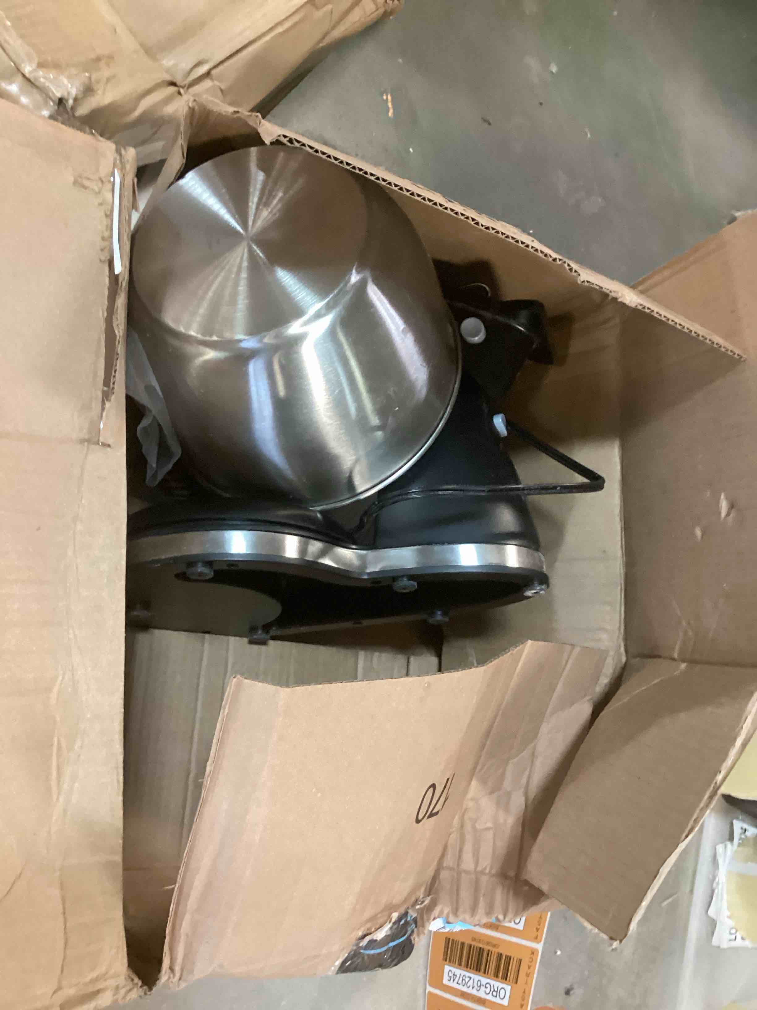 https://s3.amazonaws.com/lotting-images-prod/bidfta/ORG6129743_1707841755487.jpeg