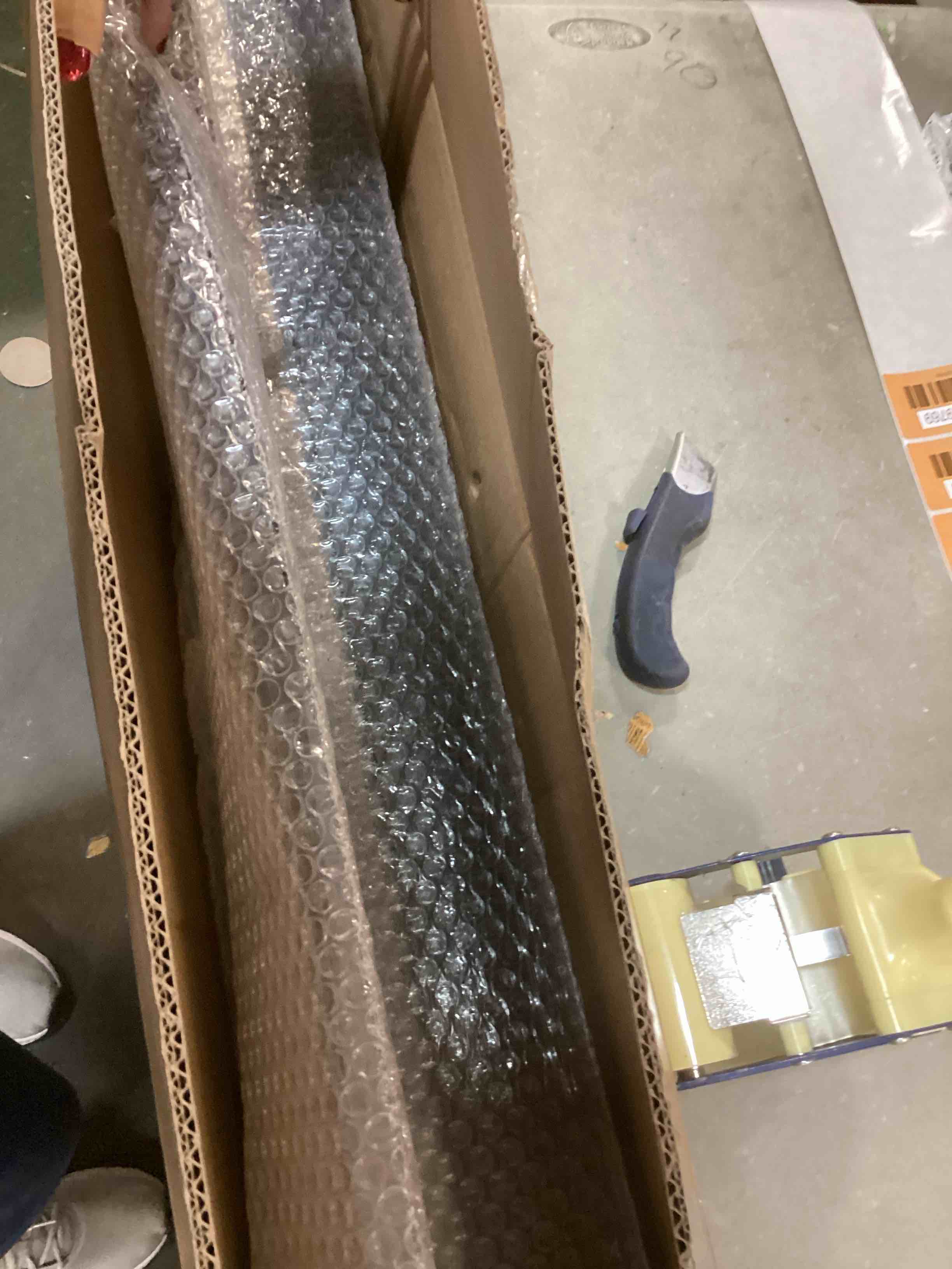 https://s3.amazonaws.com/lotting-images-prod/bidfta/ORG6129769_1707844904952.jpeg