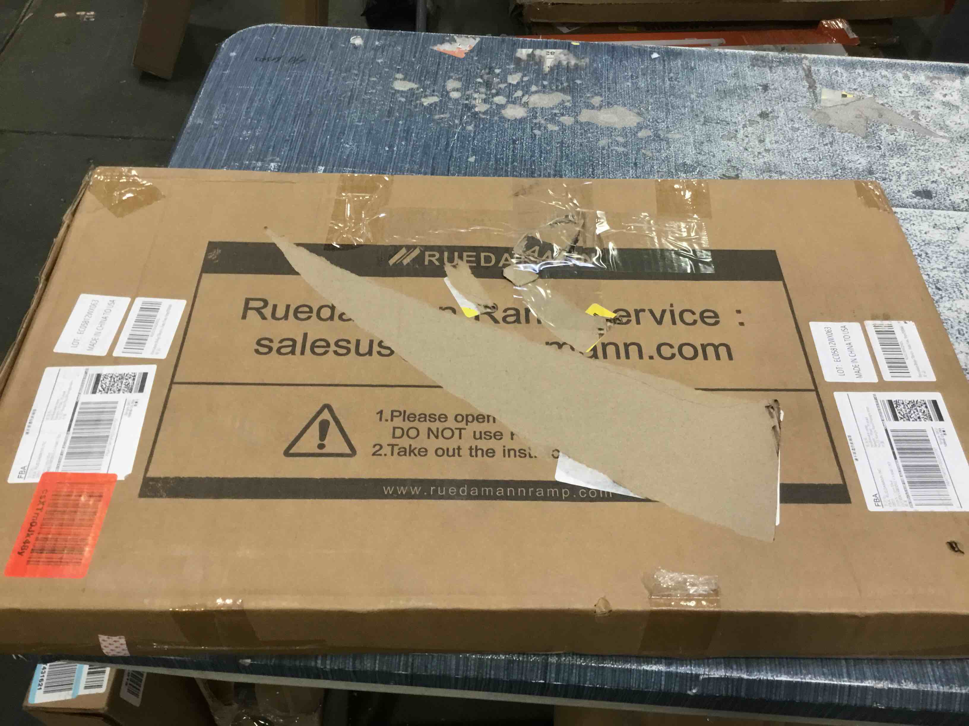 https://s3.amazonaws.com/lotting-images-prod/bidfta/ORG6131778_1708790320298.jpeg