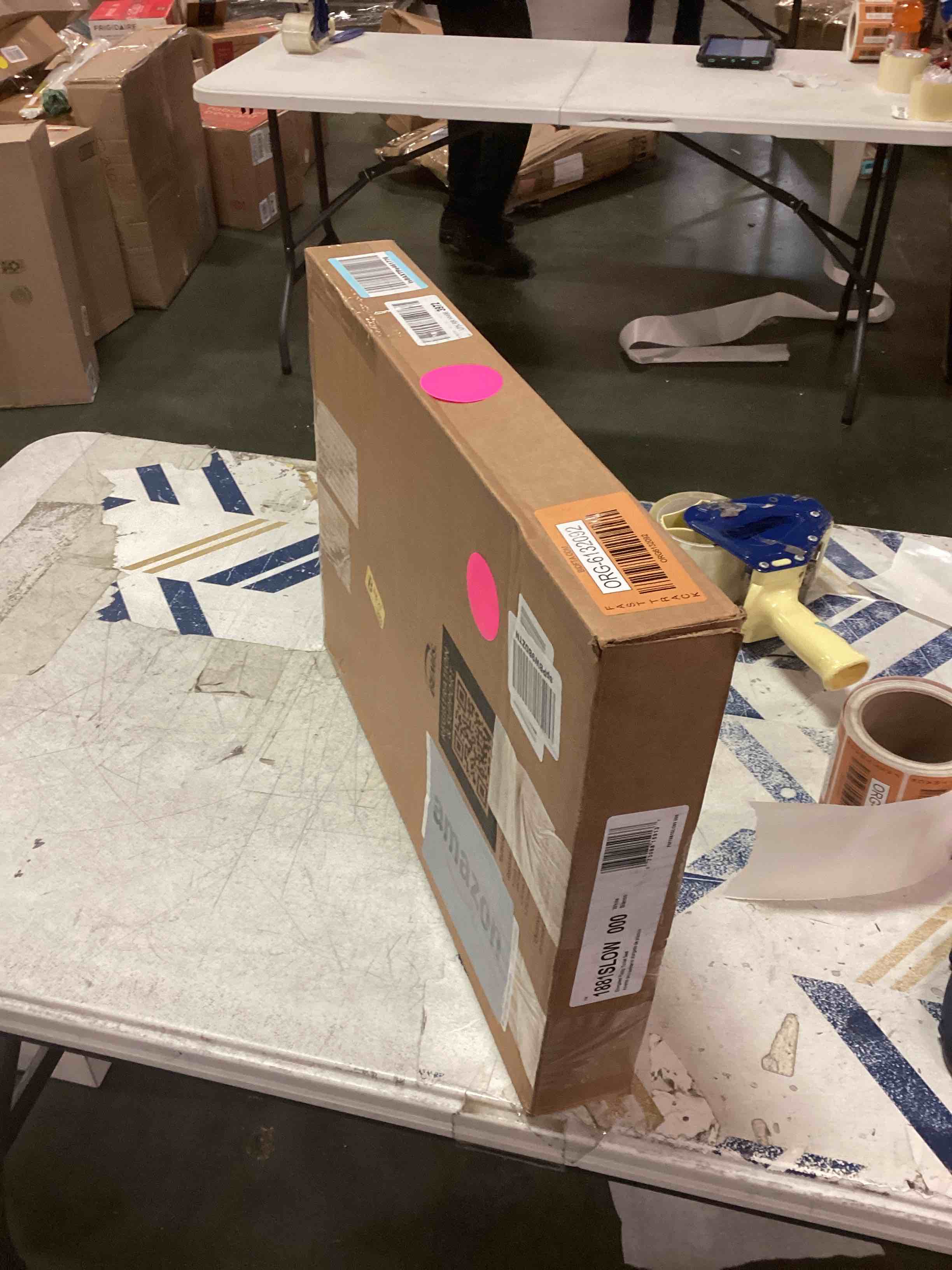 https://s3.amazonaws.com/lotting-images-prod/bidfta/ORG6132092_1709316190430.jpeg