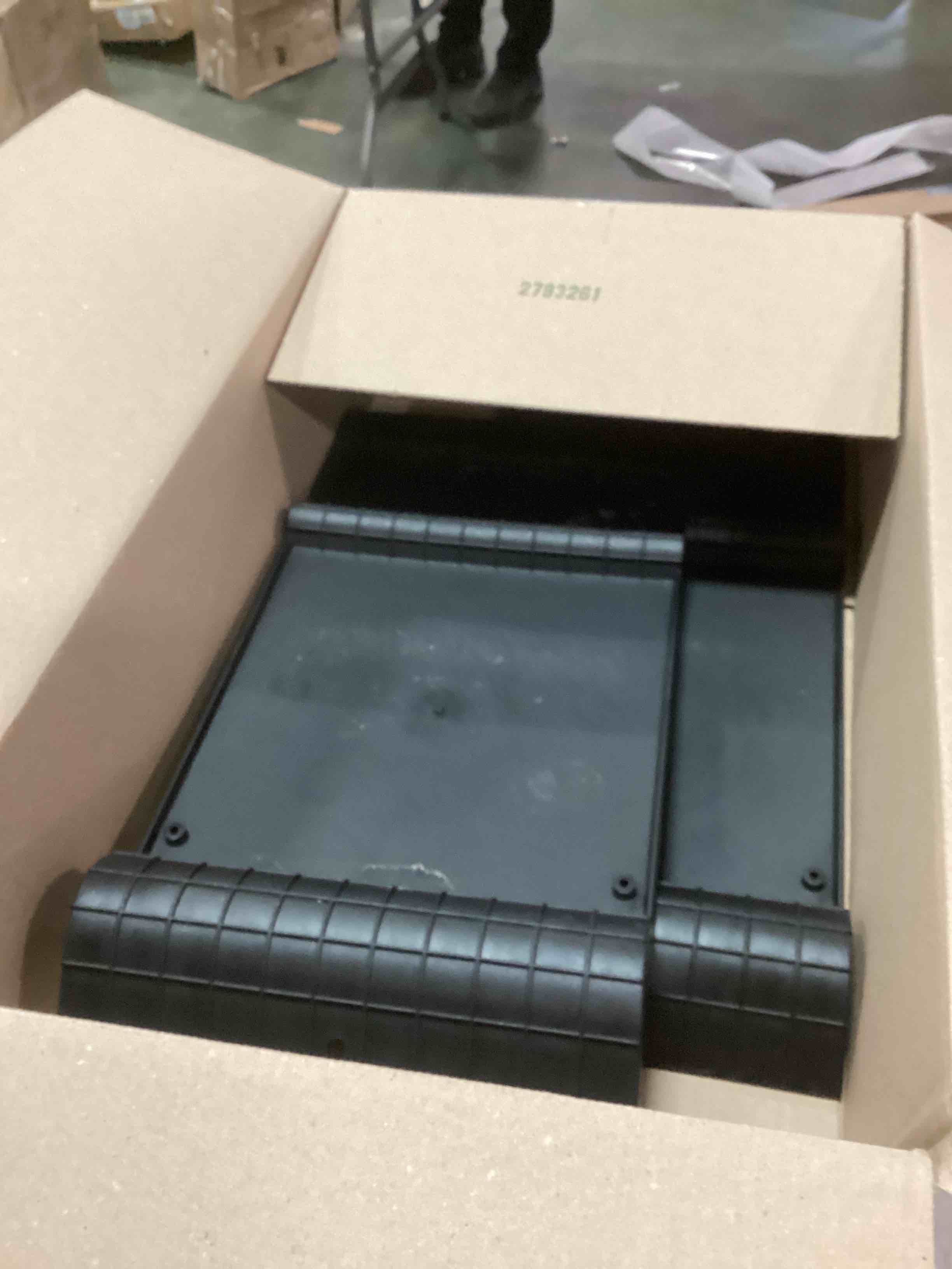 https://s3.amazonaws.com/lotting-images-prod/bidfta/ORG6132116_1709324438595.jpeg