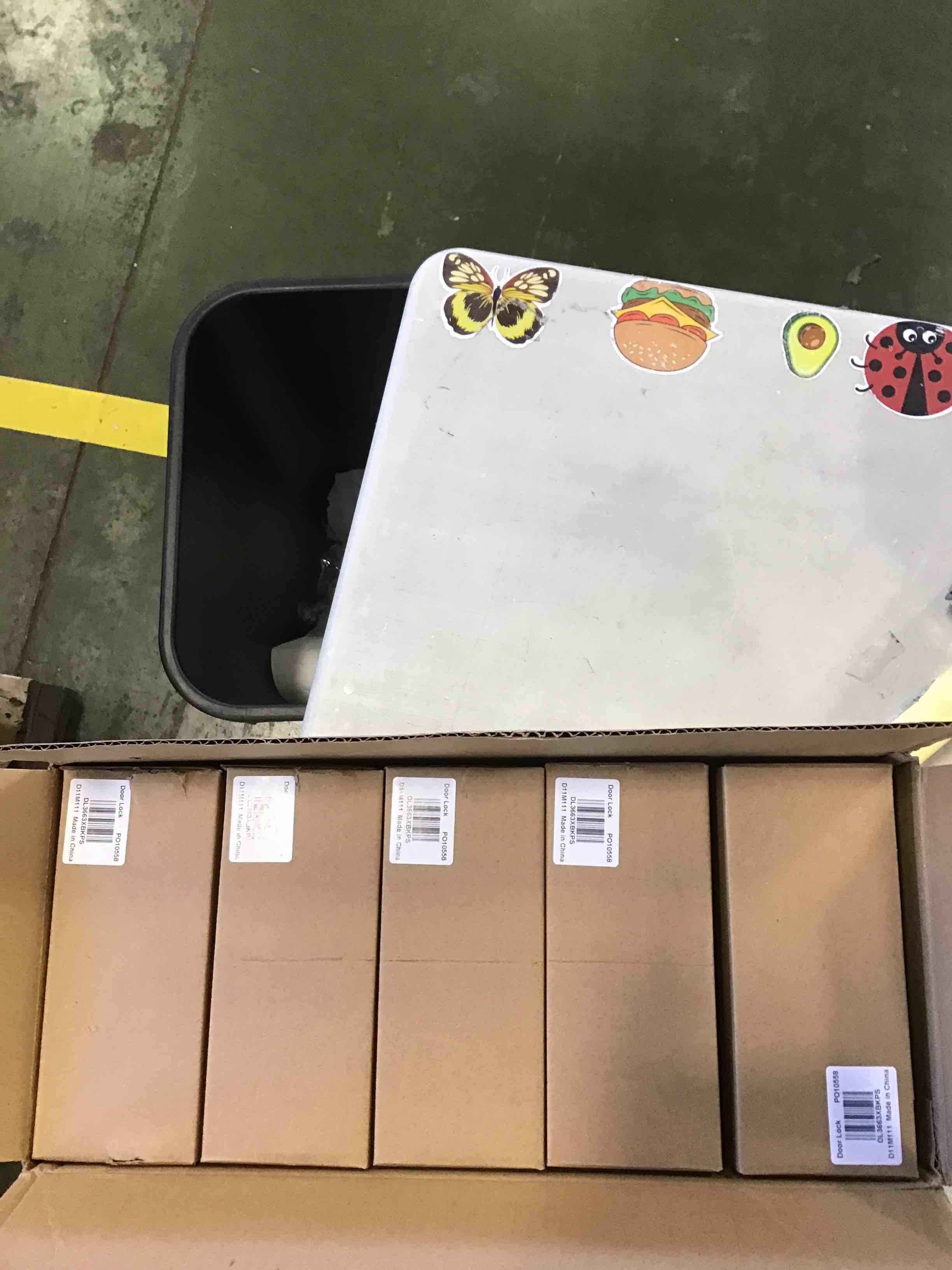 https://s3.amazonaws.com/lotting-images-prod/bidfta/ORG6133261_1708442801431.jpeg