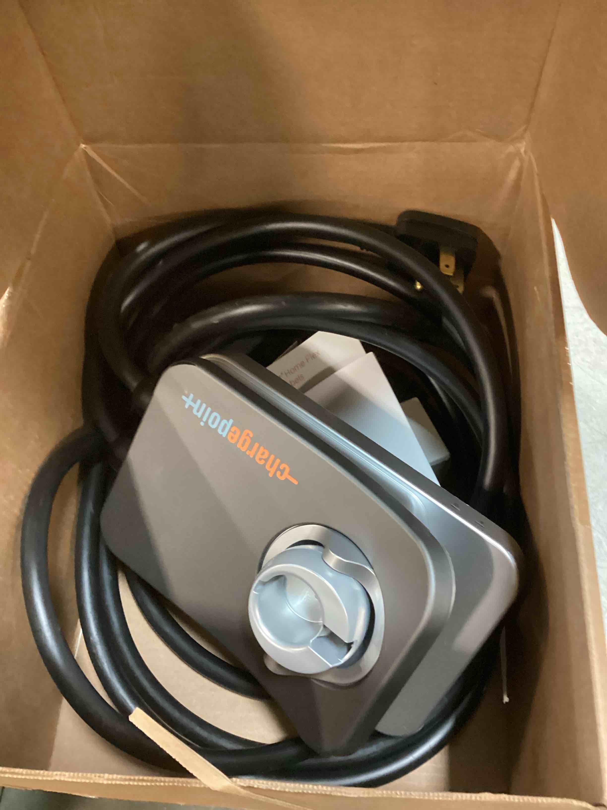 https://s3.amazonaws.com/lotting-images-prod/bidfta/ORG6134186_1707746116761.jpeg