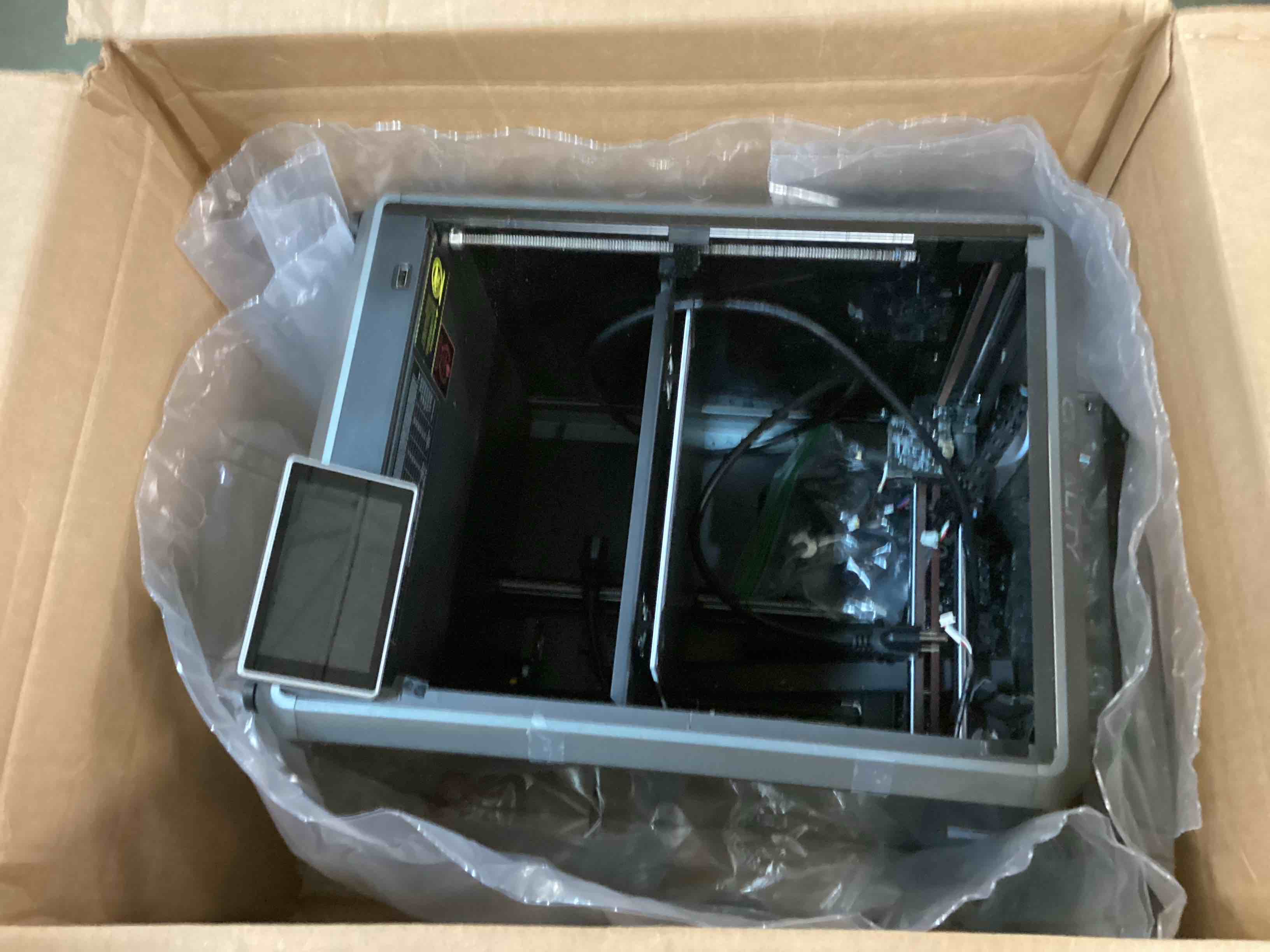https://s3.amazonaws.com/lotting-images-prod/bidfta/ORG6134275_1707757513391.jpeg