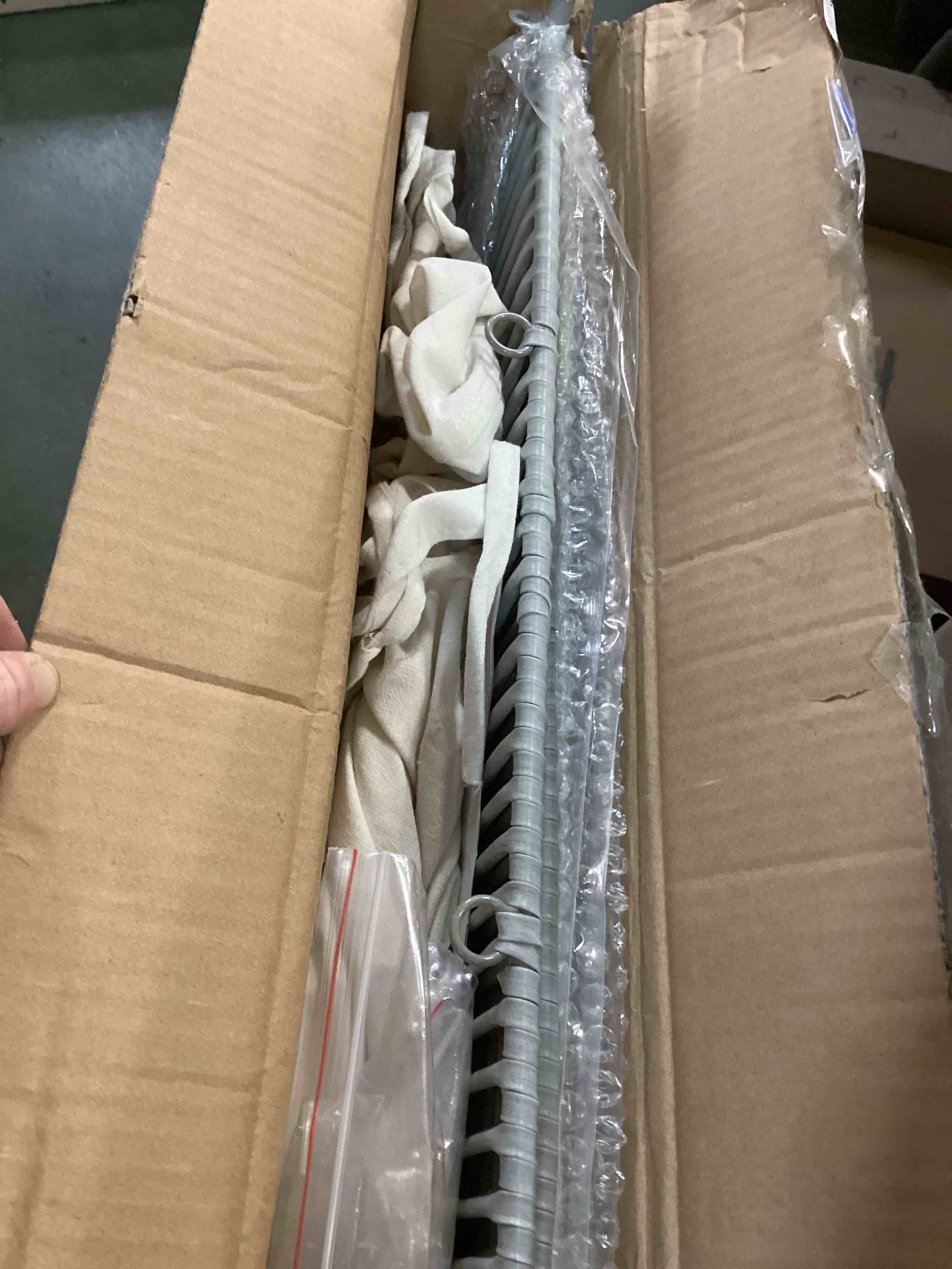 https://s3.amazonaws.com/lotting-images-prod/bidfta/ORG6134277_1707757751316.jpeg