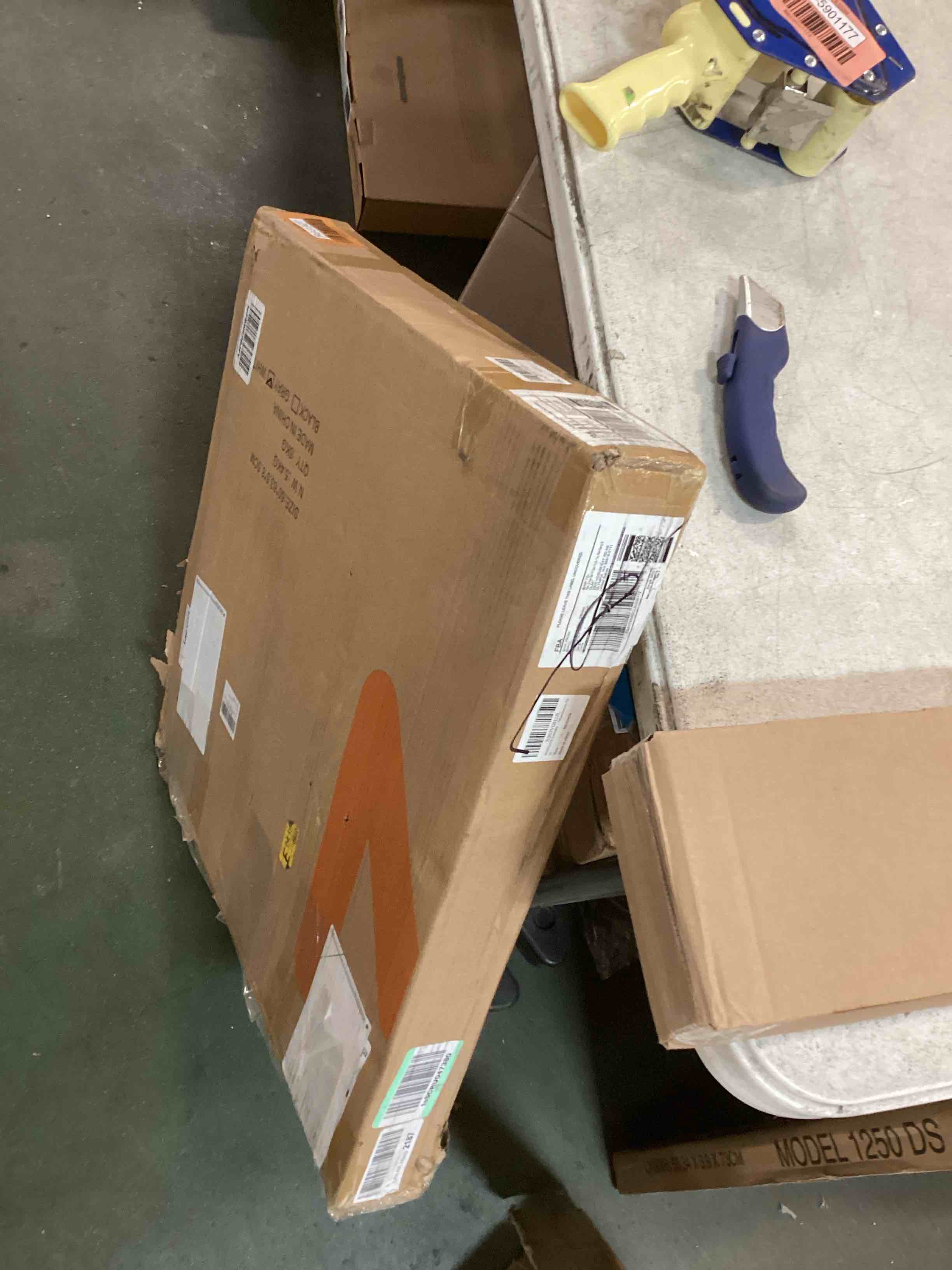 https://s3.amazonaws.com/lotting-images-prod/bidfta/ORG6134277_1707757784700.jpeg