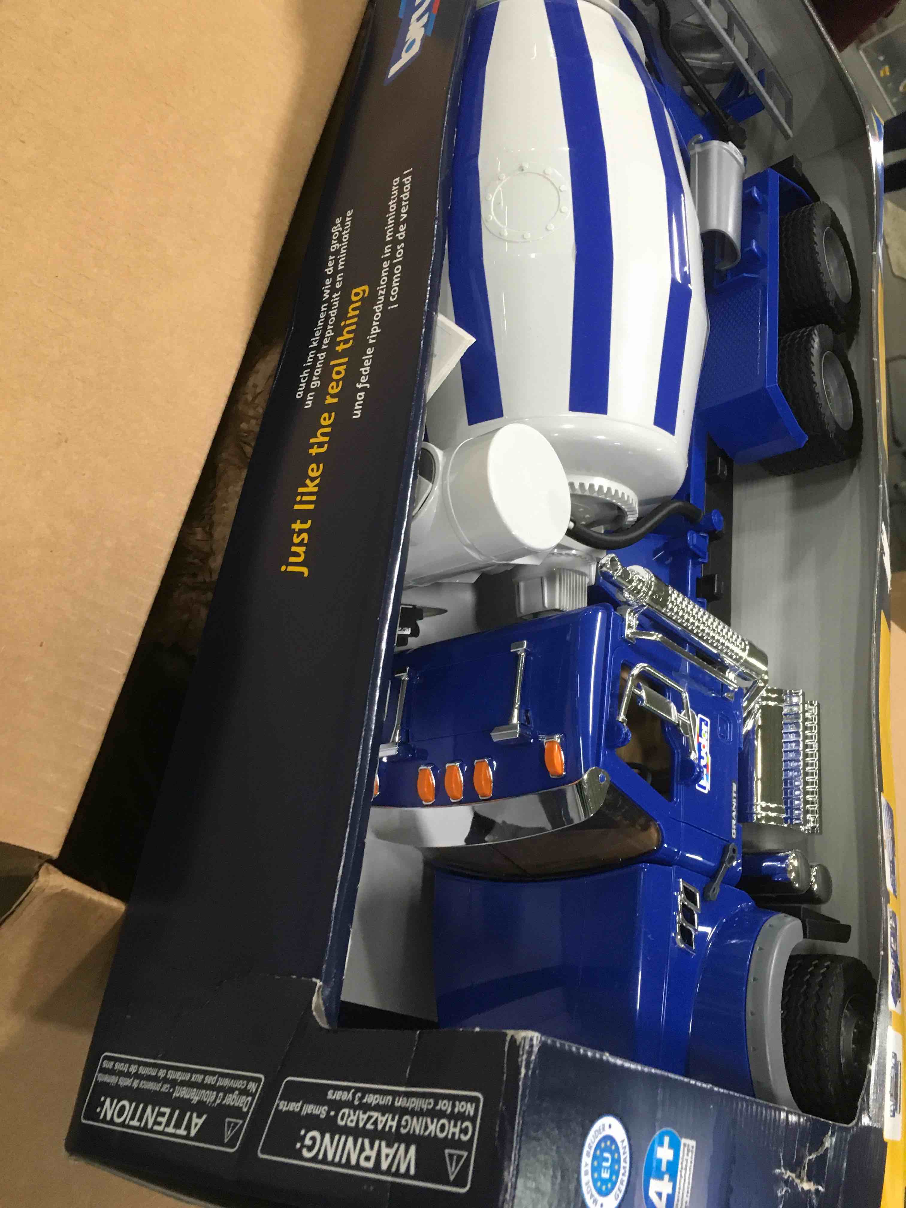 https://s3.amazonaws.com/lotting-images-prod/bidfta/ORG6135469_1707826244058.jpeg