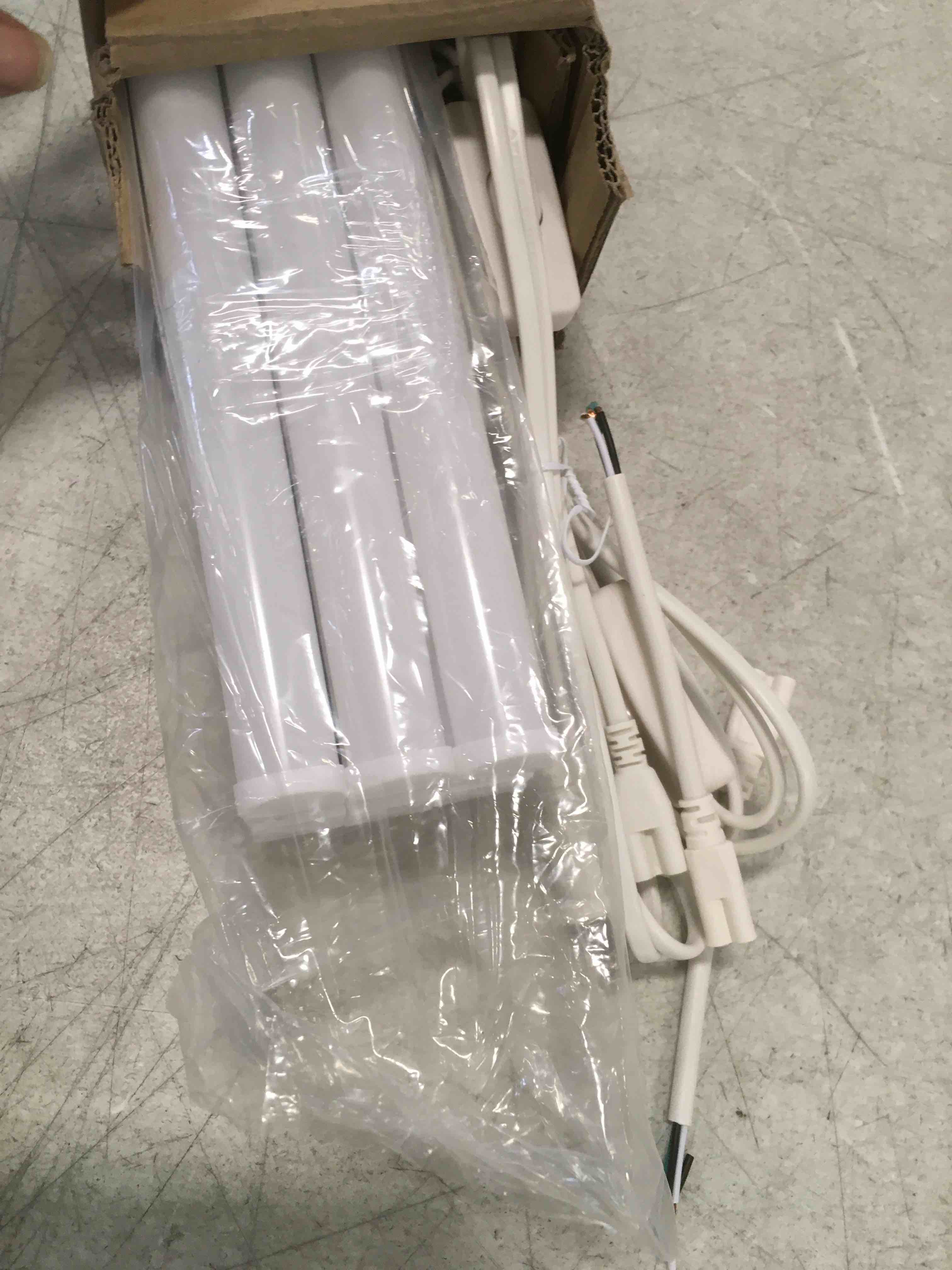 https://s3.amazonaws.com/lotting-images-prod/bidfta/ORG6135961_1707938453094.jpeg