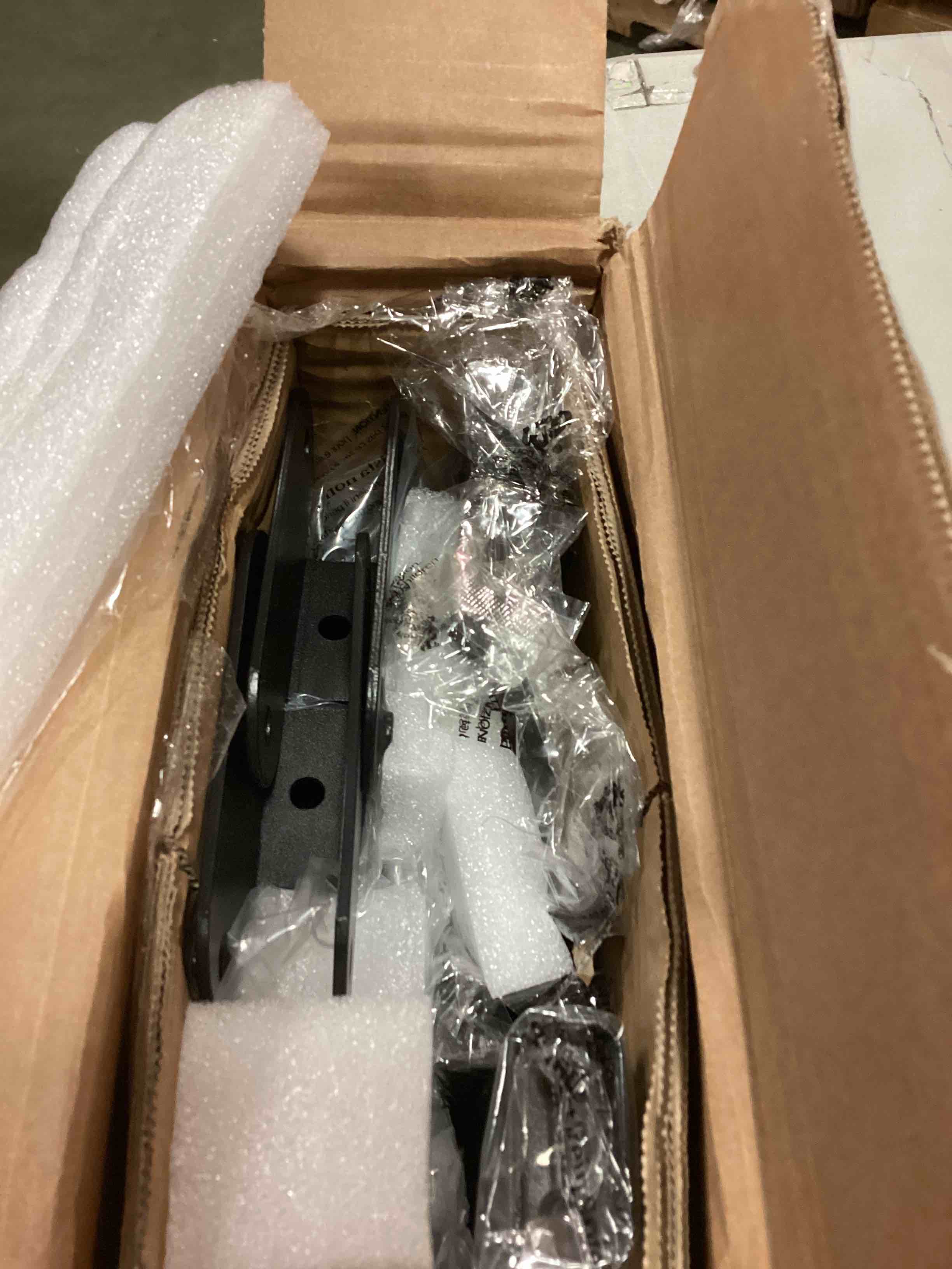 https://s3.amazonaws.com/lotting-images-prod/bidfta/ORG6136978_1709135605351.jpeg