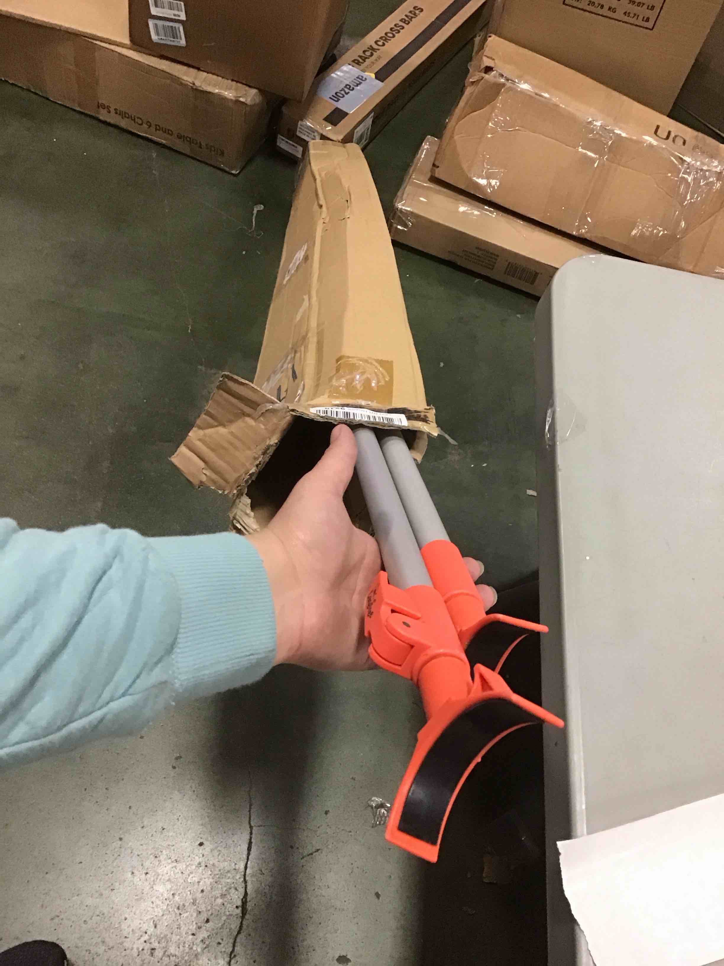 https://s3.amazonaws.com/lotting-images-prod/bidfta/ORG6137040_1709145914733.jpeg