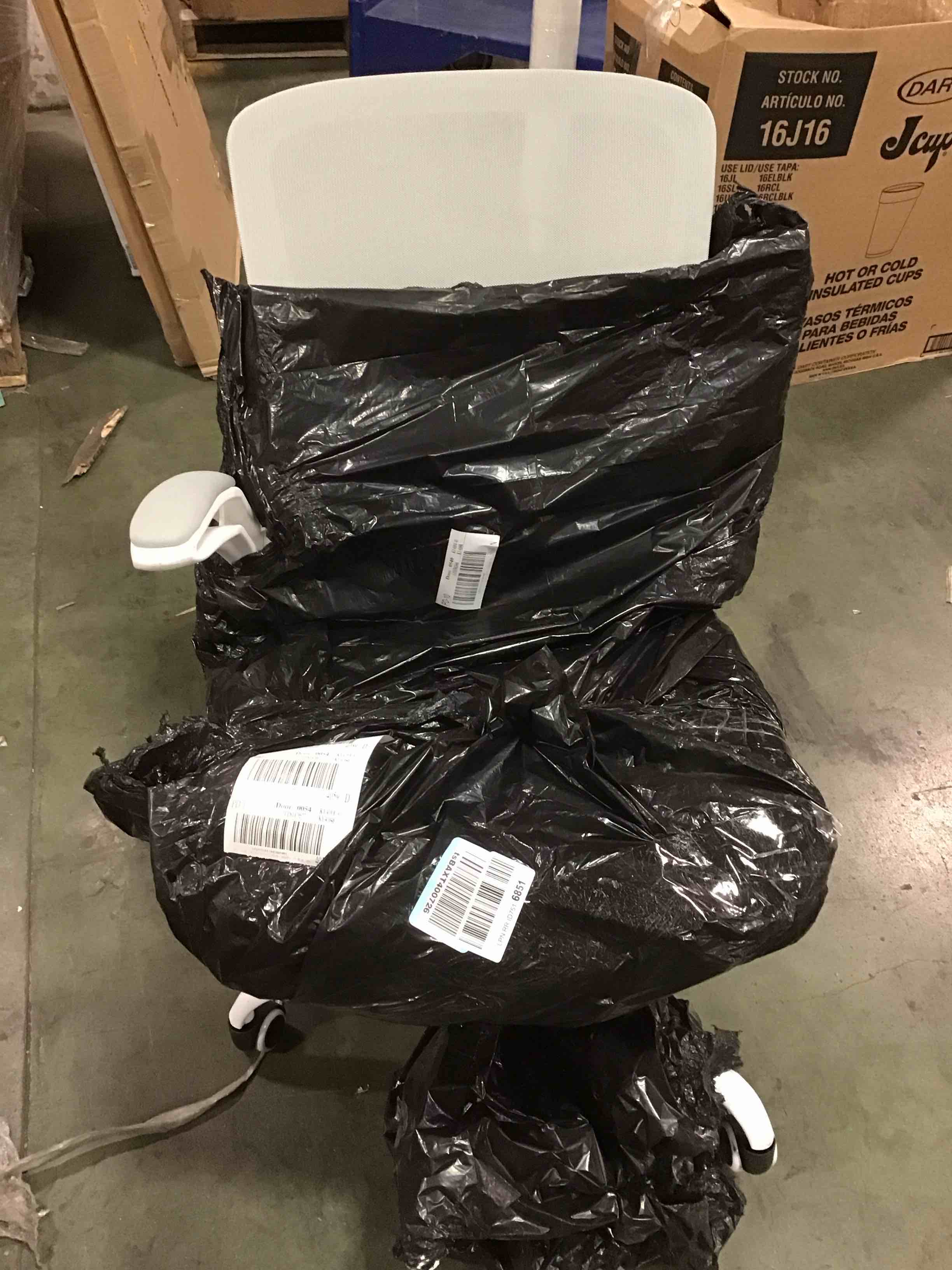 https://s3.amazonaws.com/lotting-images-prod/bidfta/ORG6137052_1709148179311.jpeg