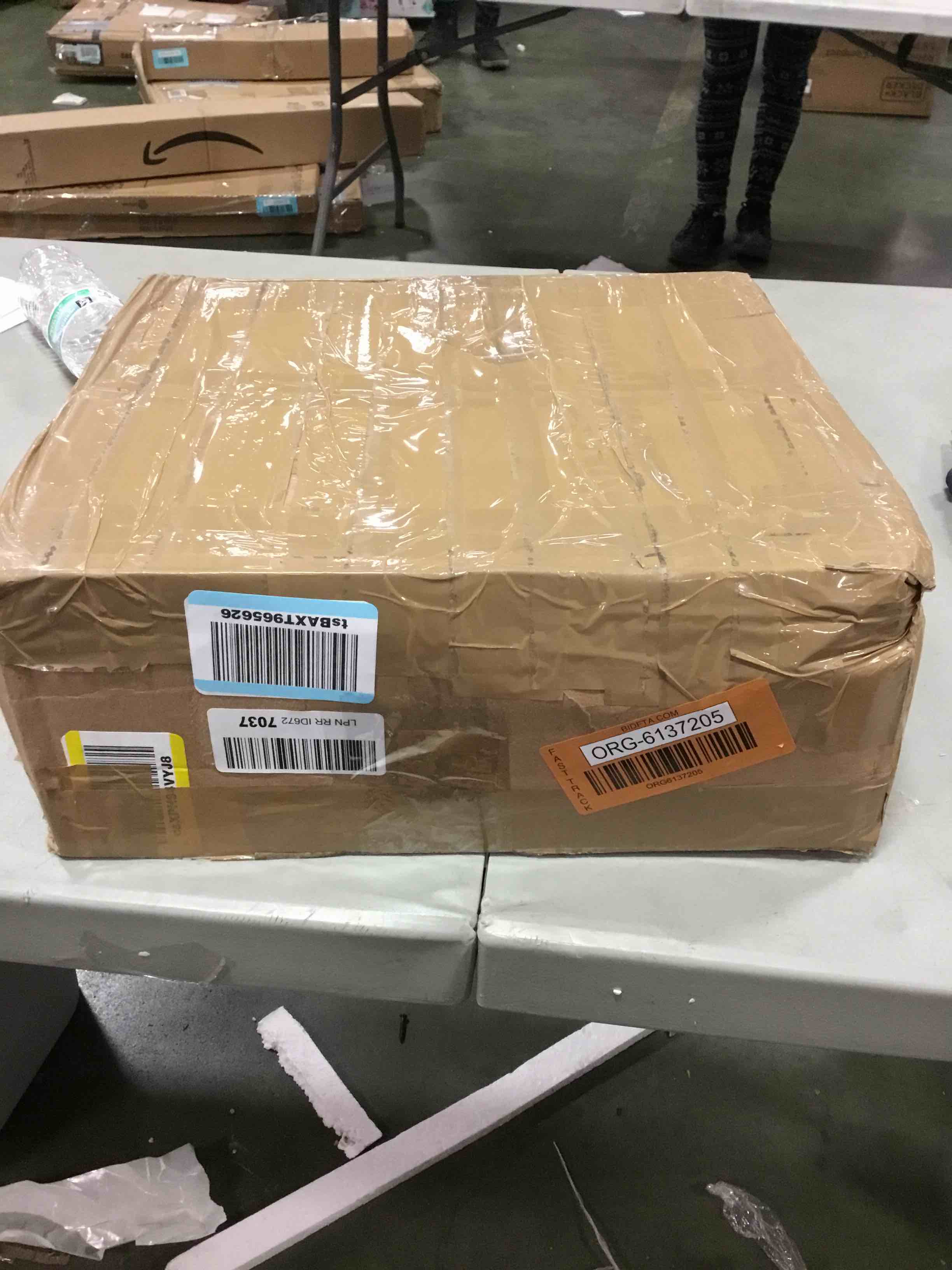 https://s3.amazonaws.com/lotting-images-prod/bidfta/ORG6137205_1709238034417.jpeg